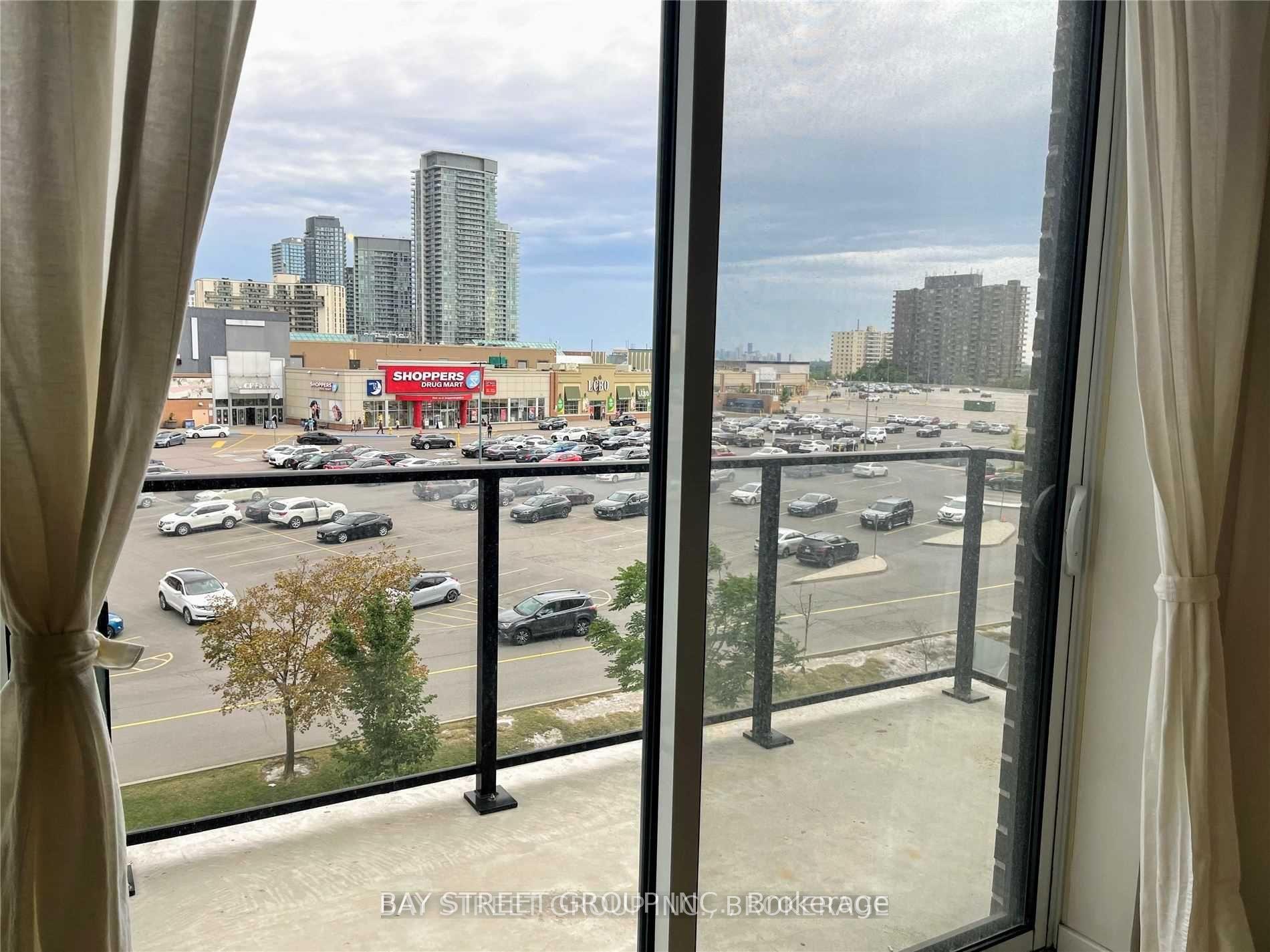 Photo 7 of Unit 1, 150 Fairview Mall Drive, North York, Don Valley Village — HOMEH