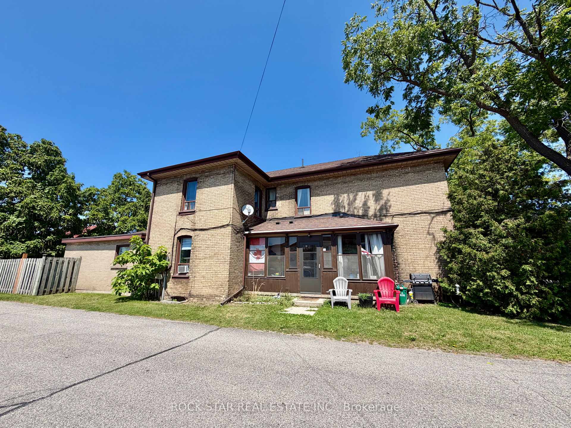 Photo of 135 Sherwood Drive
