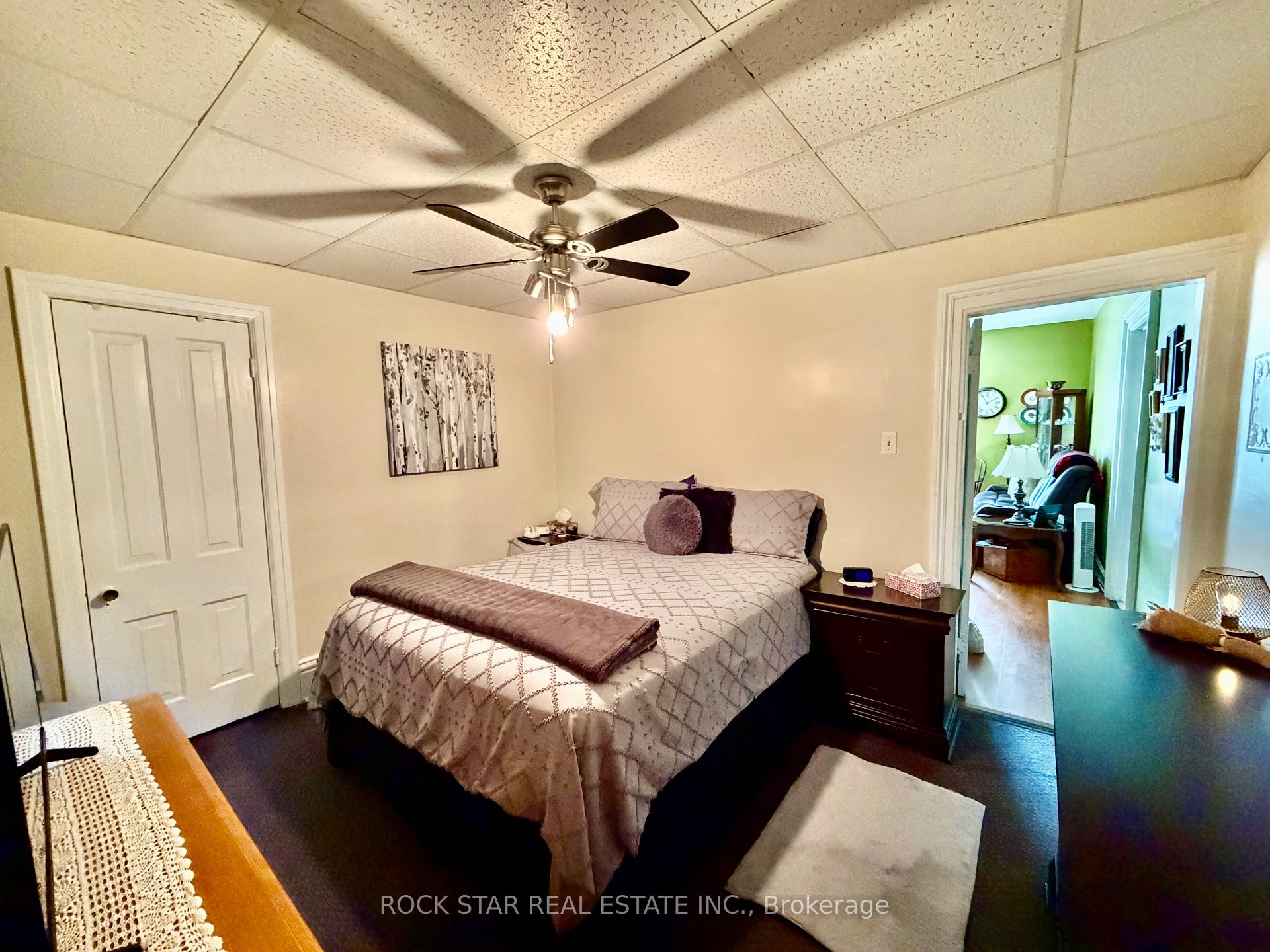 Photo 15 of 135 Sherwood Drive, Brantford, Old West Brant — HOMEH