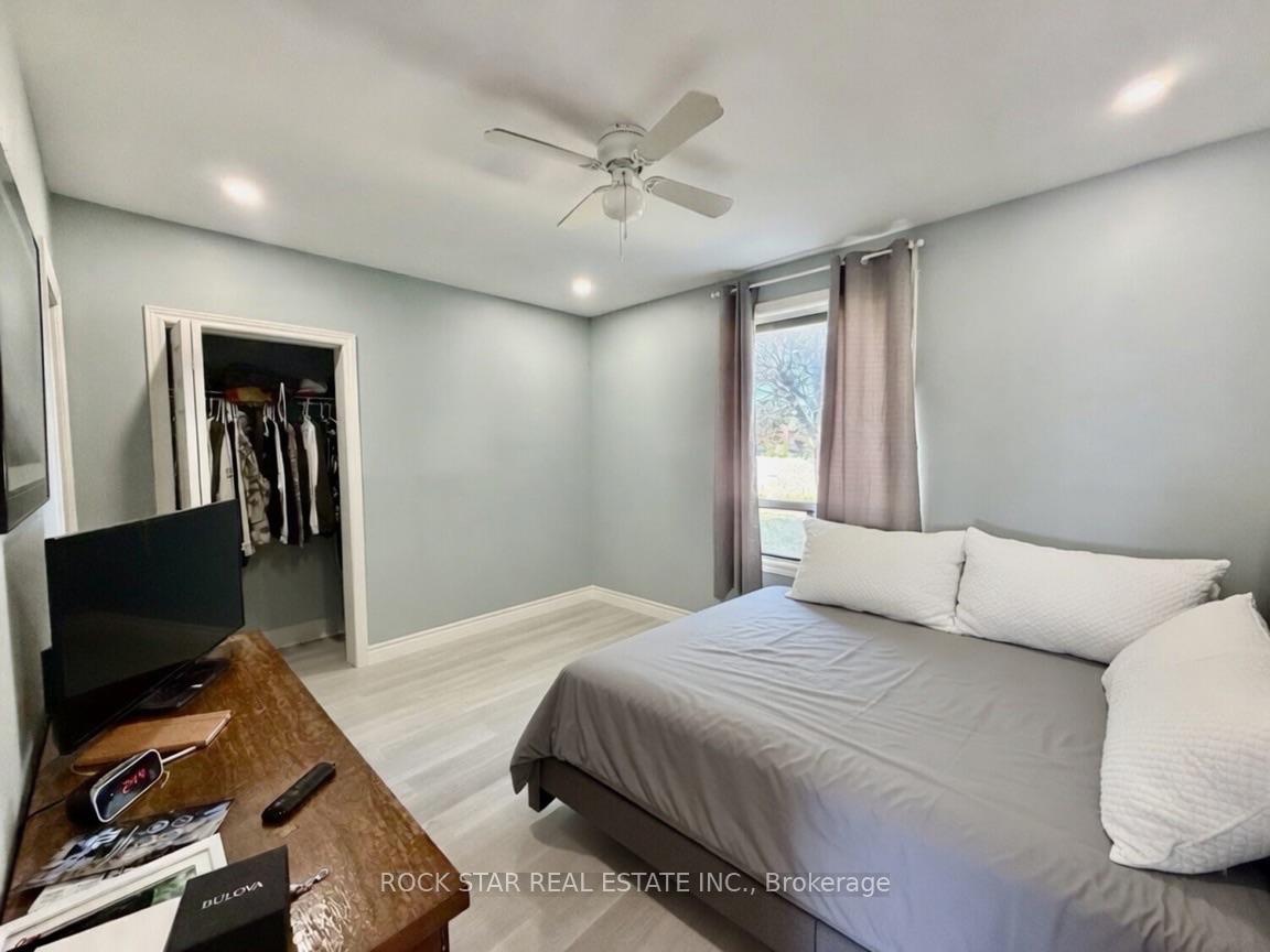 Photo 21 of 135 Sherwood Drive, Brantford, Old West Brant — HOMEH