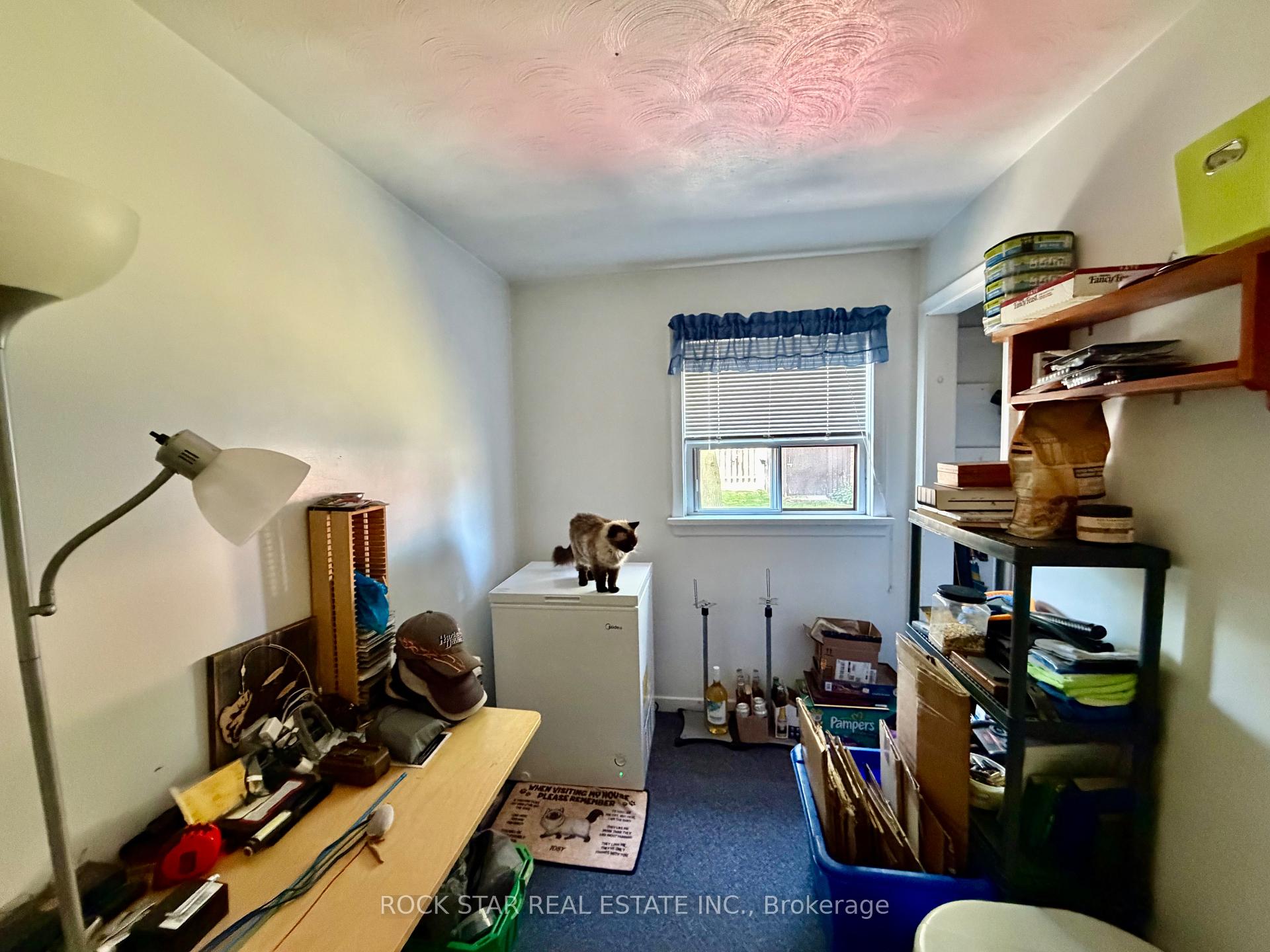 Photo 27 of 135 Sherwood Drive, Brantford, Old West Brant — HOMEH