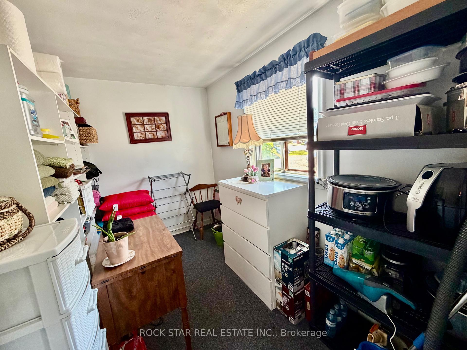Photo 28 of 135 Sherwood Drive, Brantford, Old West Brant — HOMEH