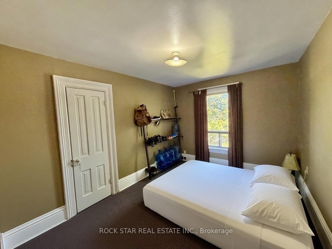 Photo 29 of 135 Sherwood Drive, Brantford, Old West Brant — HOMEH