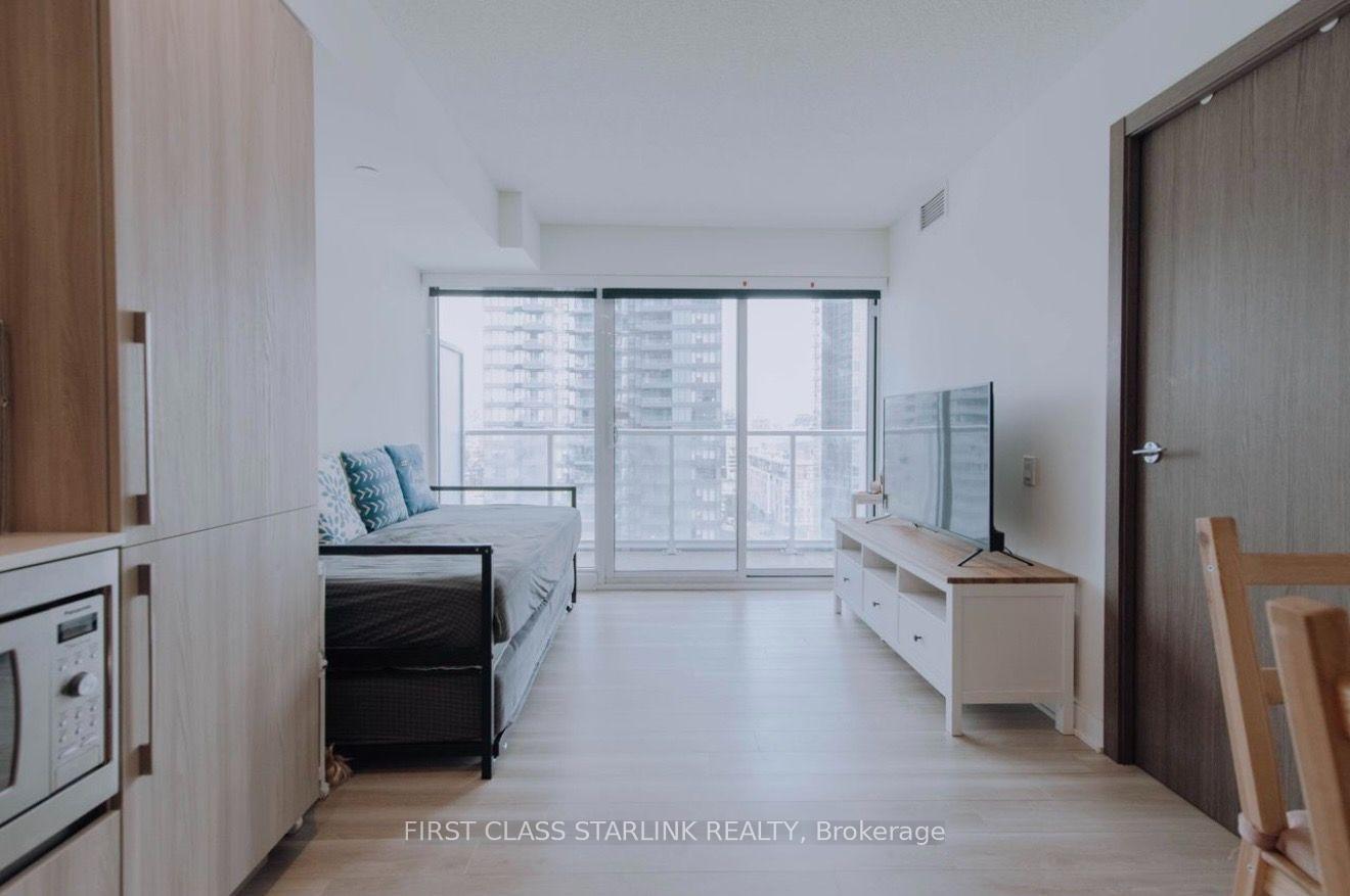 Photo 3 of Unit 1609, 17 Bathurst Street, Toronto, Waterfront Communities — HOMEH