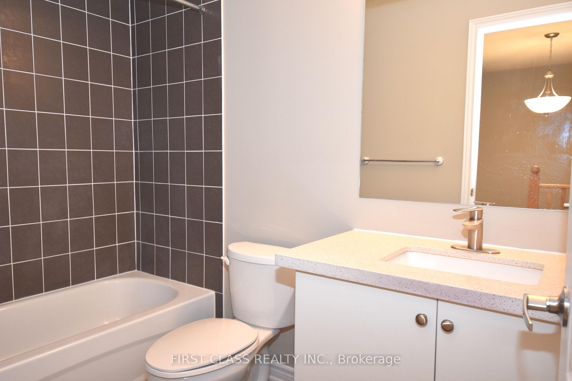 Photo 15 of 327 Doak Lane, Newmarket, Gorham-College Manor — HOMEH