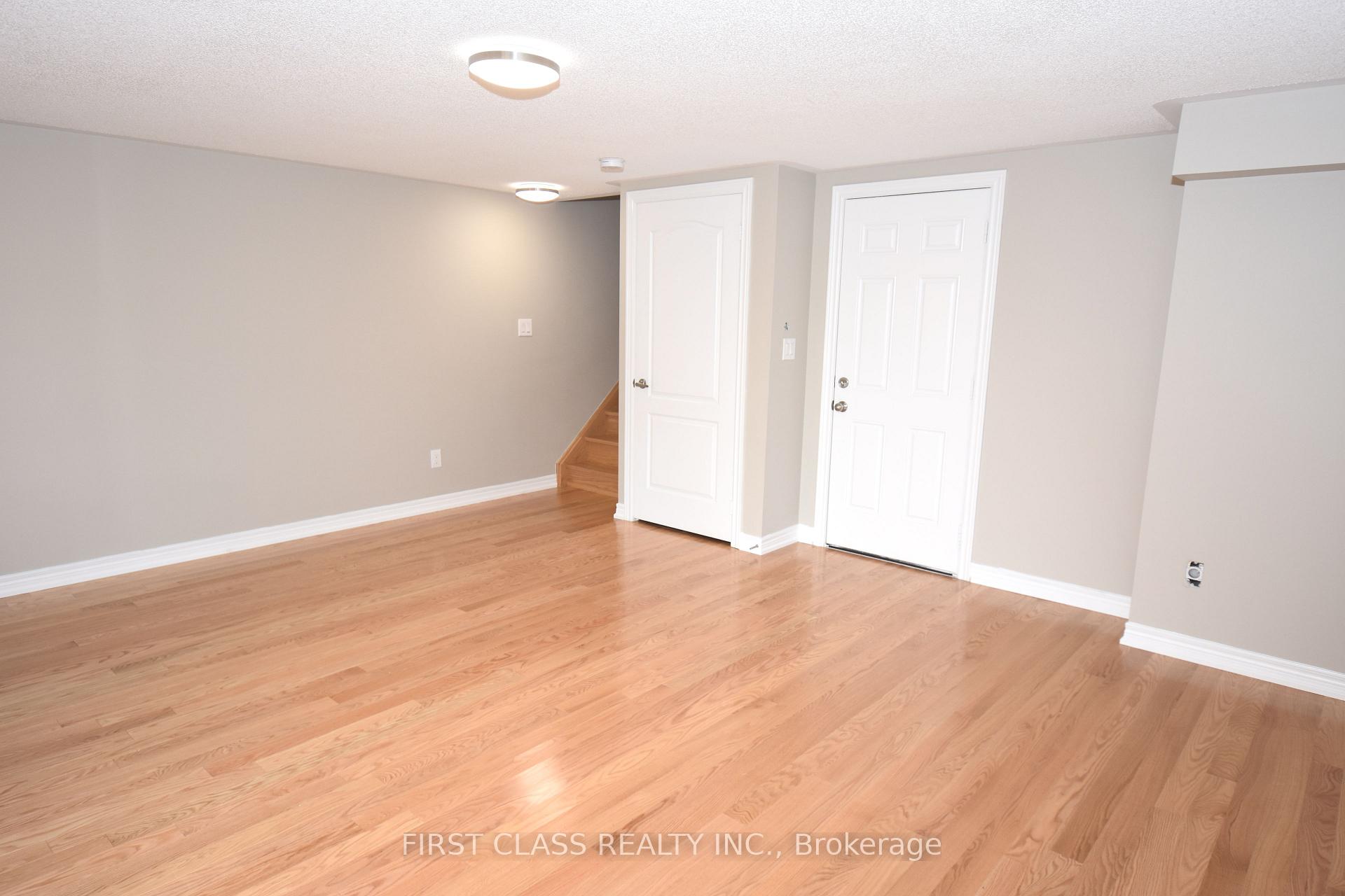 Photo 16 of 327 Doak Lane, Newmarket, Gorham-College Manor — HOMEH
