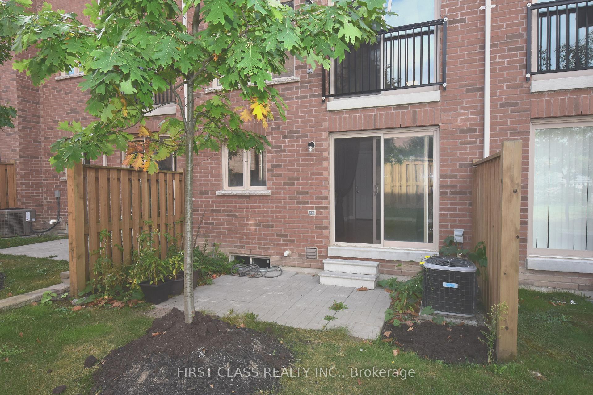 Photo 20 of 327 Doak Lane, Newmarket, Gorham-College Manor — HOMEH
