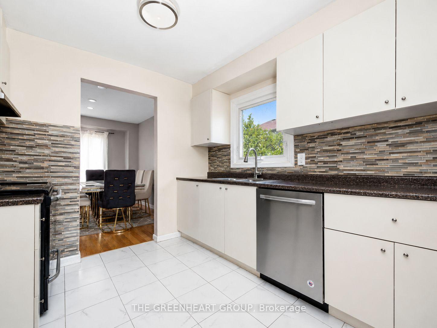 Photo 10 of 3219 Cambourne Crescent, Mississauga, Meadowvale — HOMEH