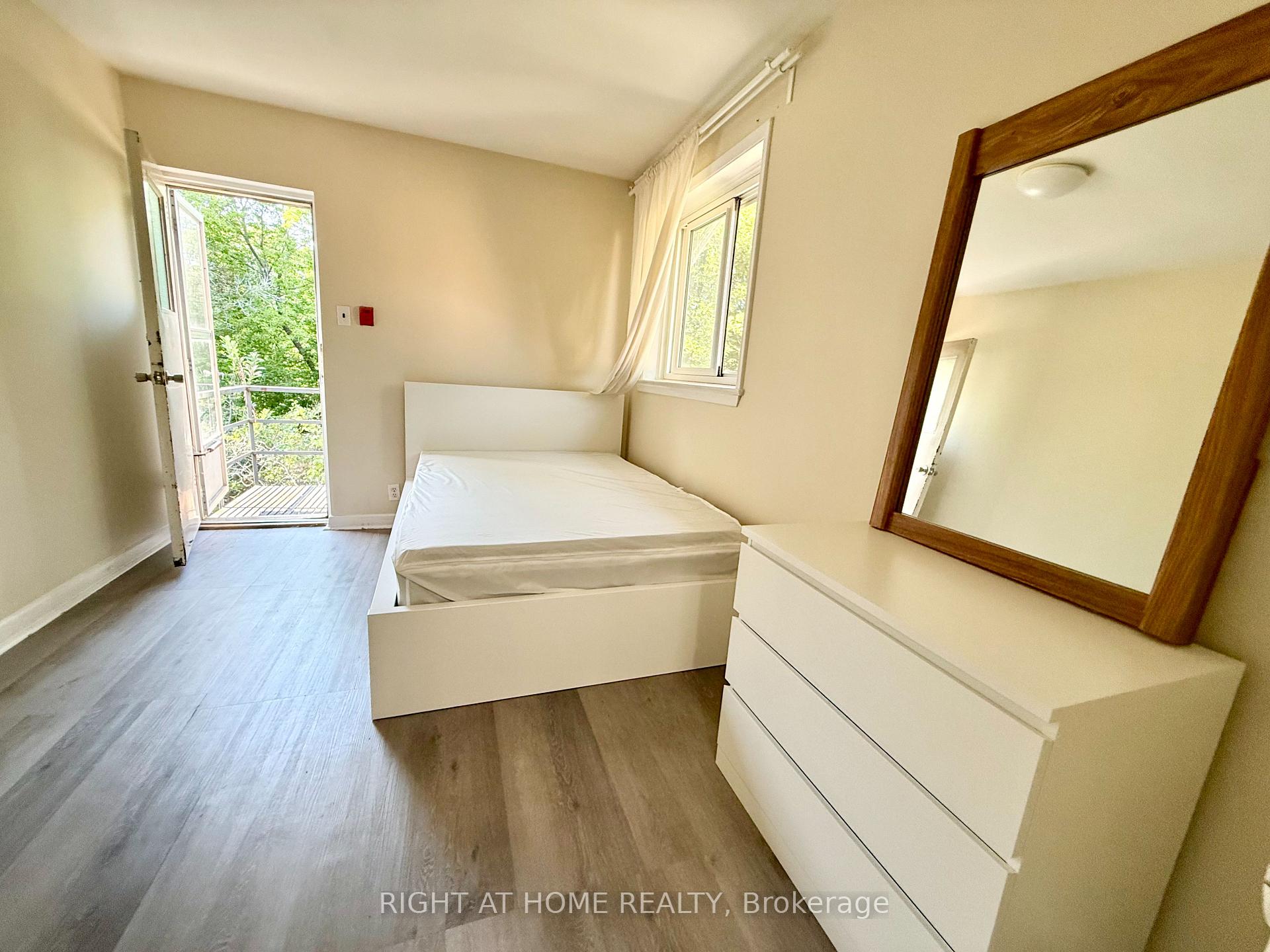 Photo 9 of Unit 2, 538 Merton Street, Toronto, Mount Pleasant East — HOMEH