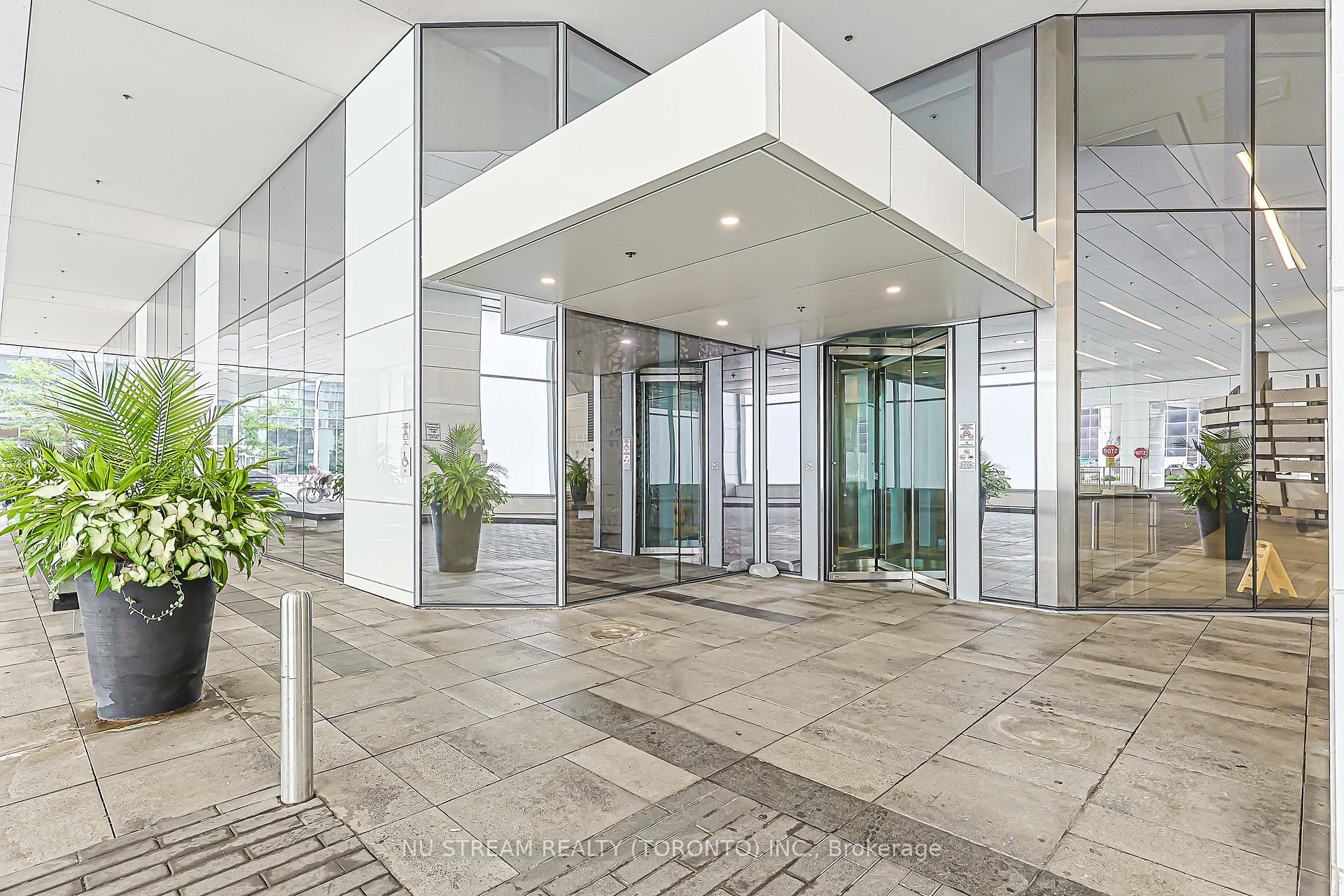 Photo 3 of Unit 4109, 88 Harbour Street, Toronto, Waterfront Communities — HOMEH