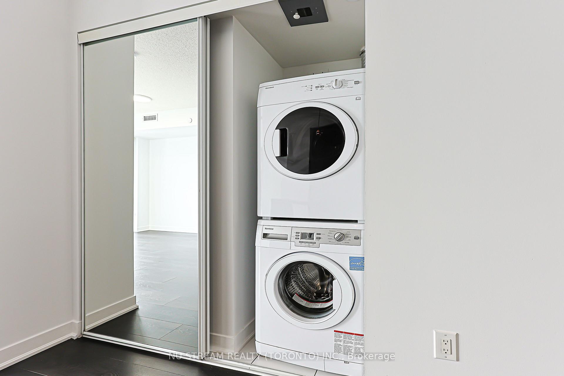Photo 33 of Unit 4109, 88 Harbour Street, Toronto, Waterfront Communities — HOMEH