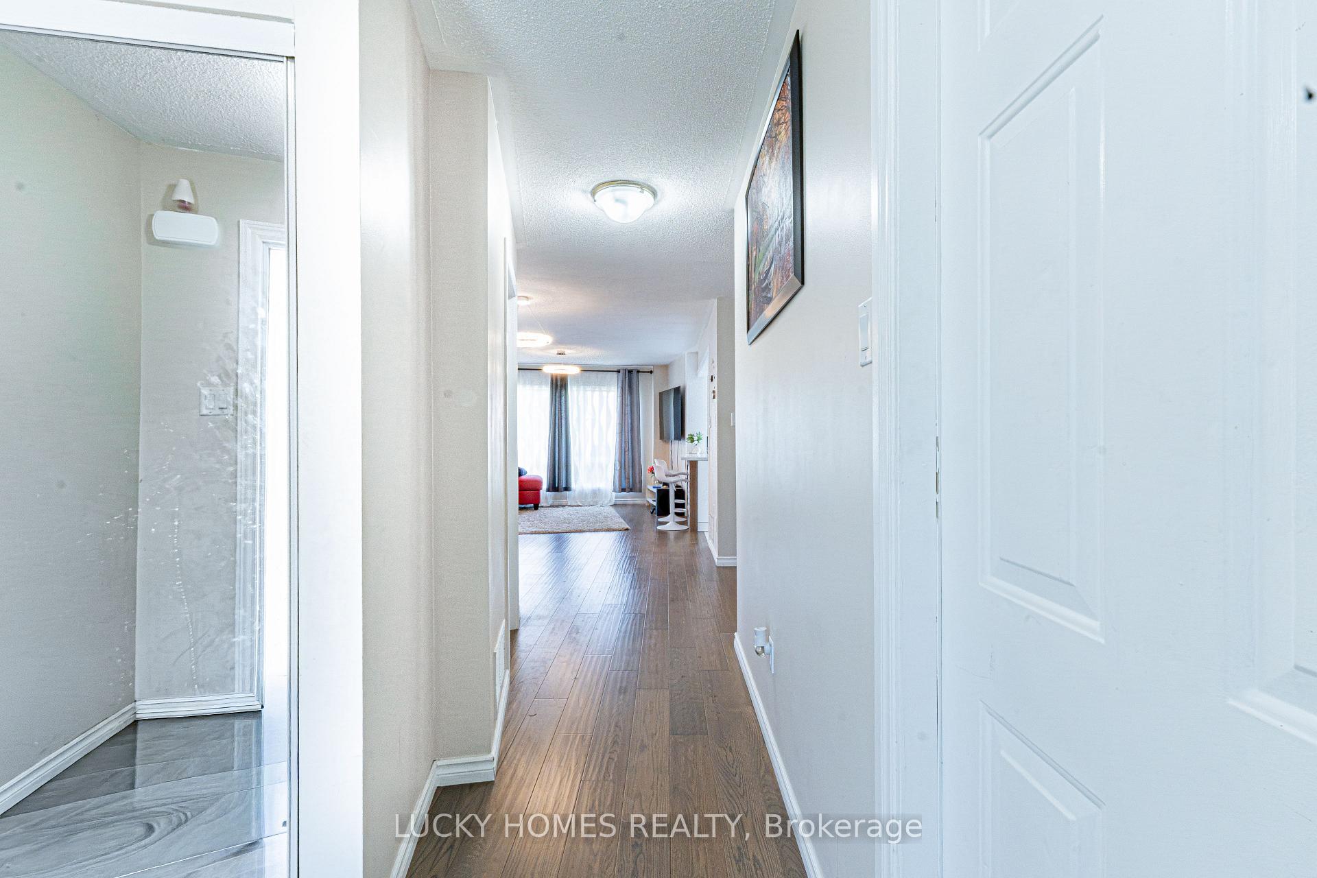 Photo 2 of 65 Lyfytt Crescent, Barrie, West Bayfield — HOMEH