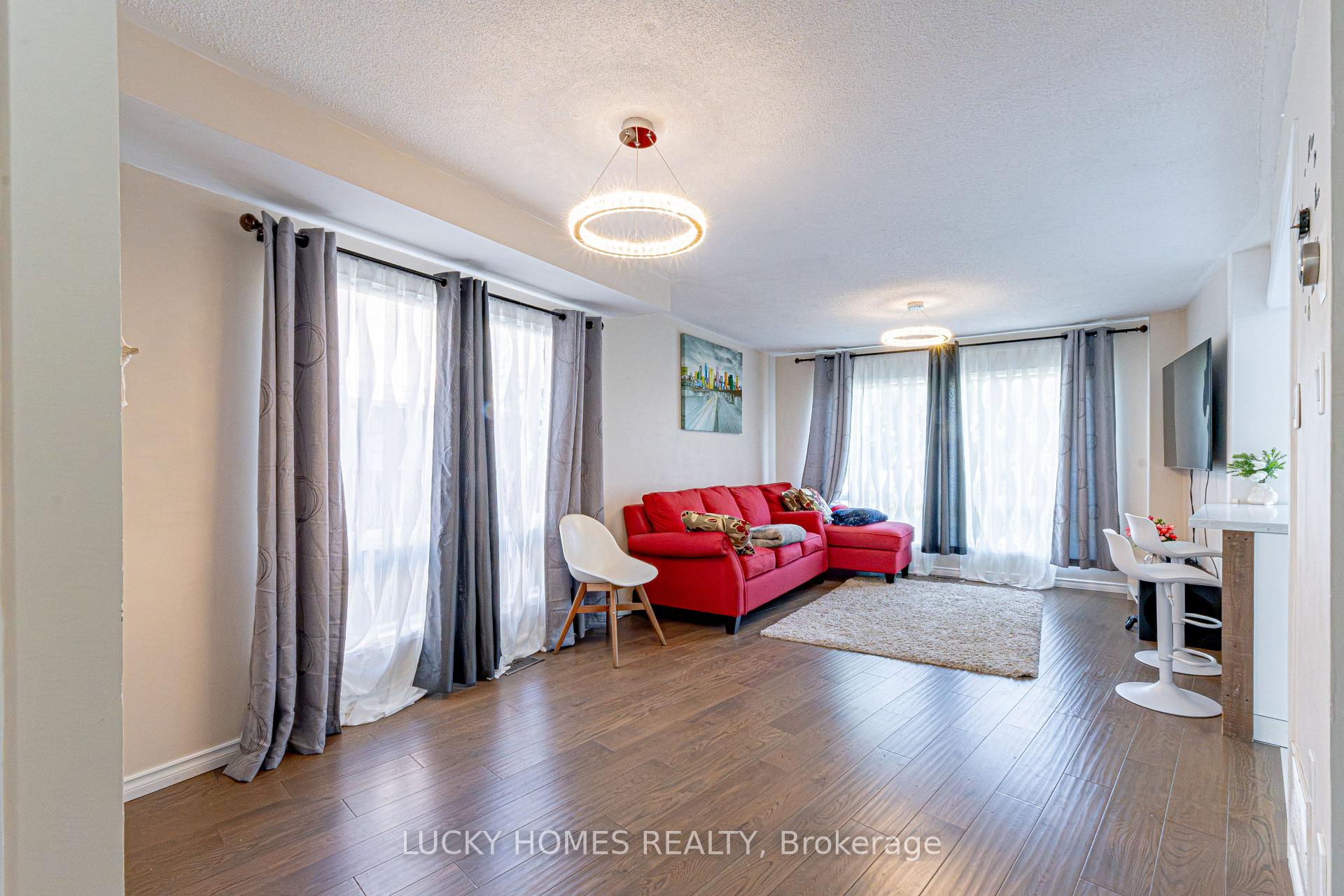 Photo 4 of 65 Lyfytt Crescent, Barrie, West Bayfield — HOMEH