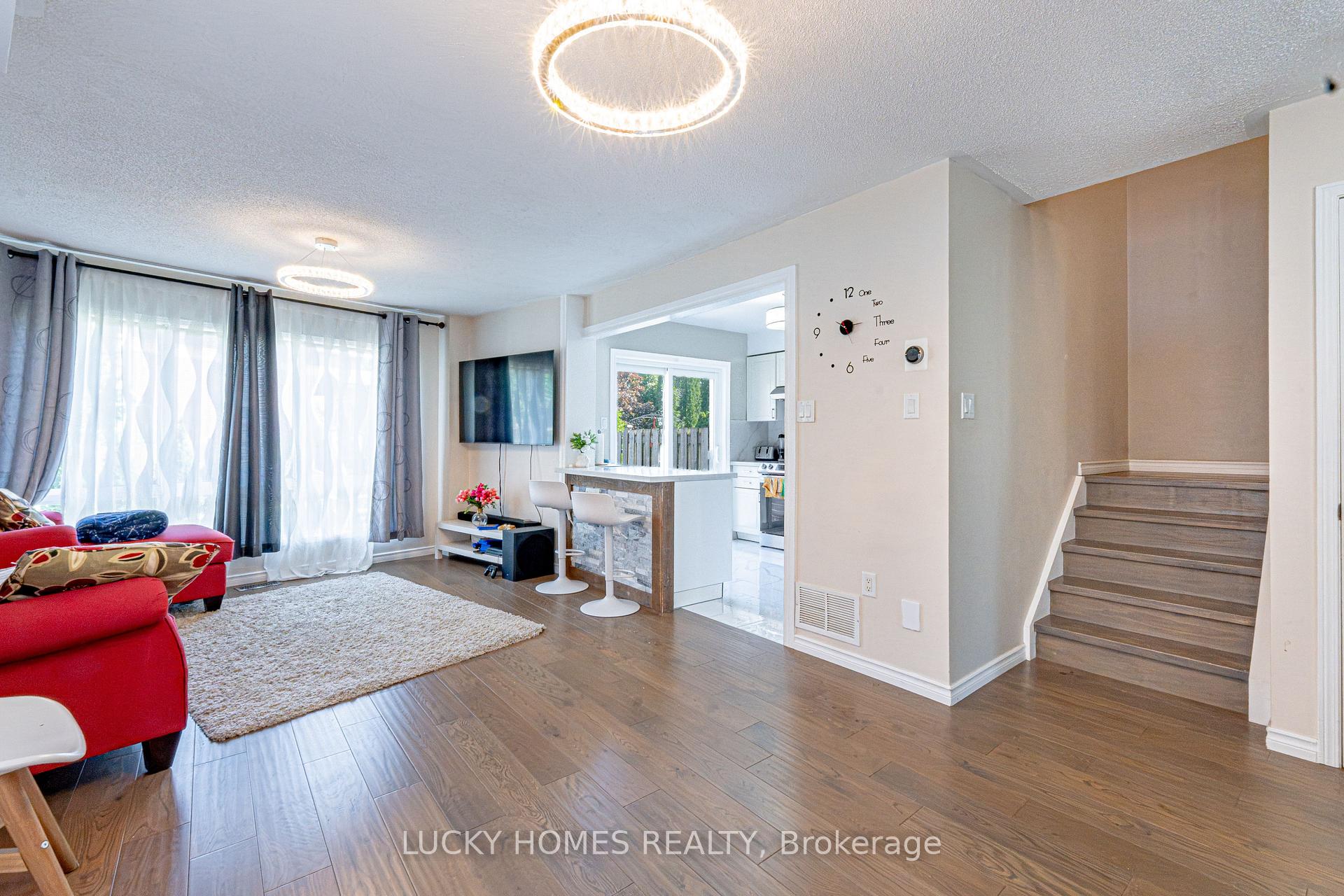 Photo 6 of 65 Lyfytt Crescent, Barrie, West Bayfield — HOMEH