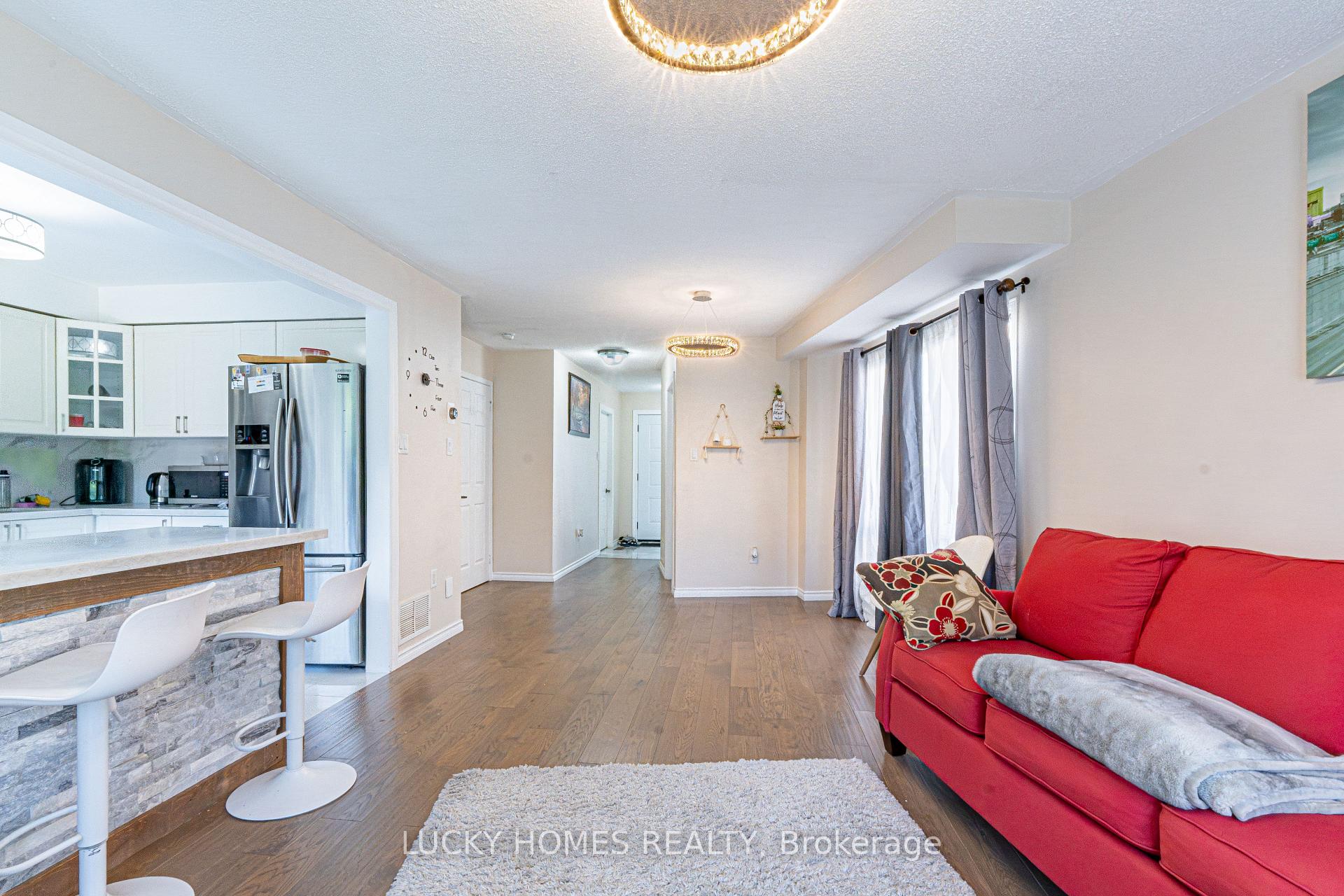 Photo 8 of 65 Lyfytt Crescent, Barrie, West Bayfield — HOMEH
