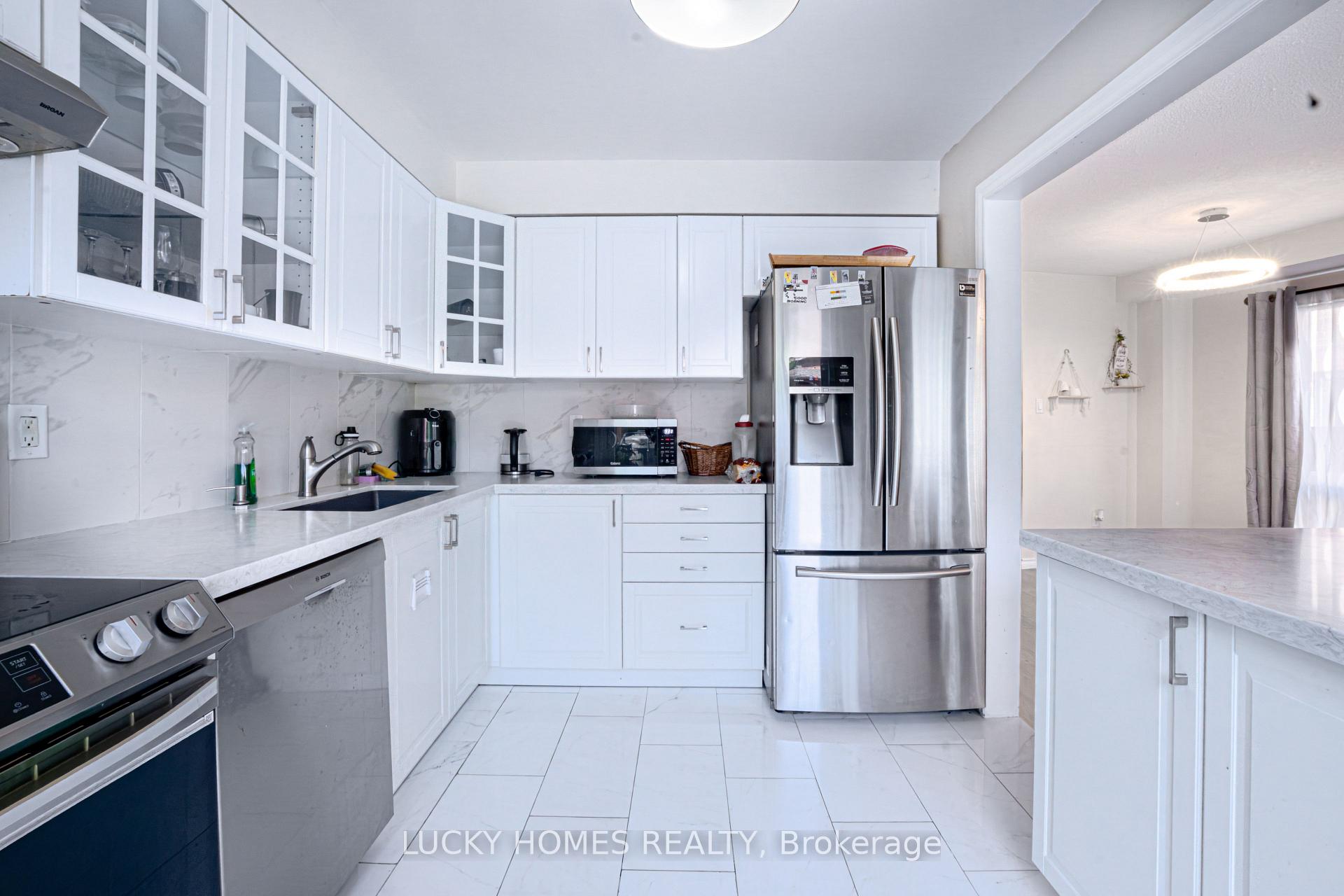 Photo 11 of 65 Lyfytt Crescent, Barrie, West Bayfield — HOMEH