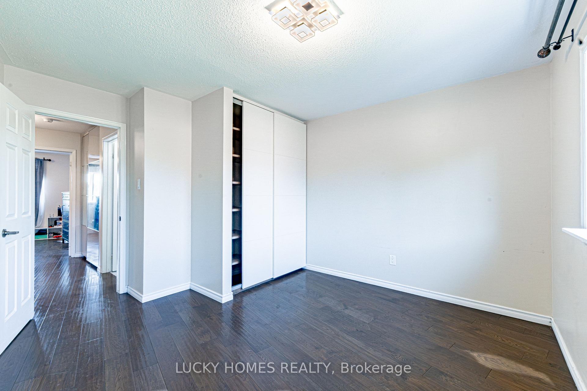 Photo 19 of 65 Lyfytt Crescent, Barrie, West Bayfield — HOMEH