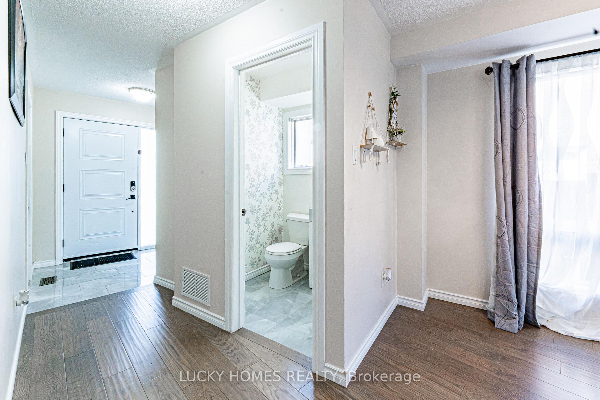 Photo 22 of 65 Lyfytt Crescent, Barrie, West Bayfield — HOMEH