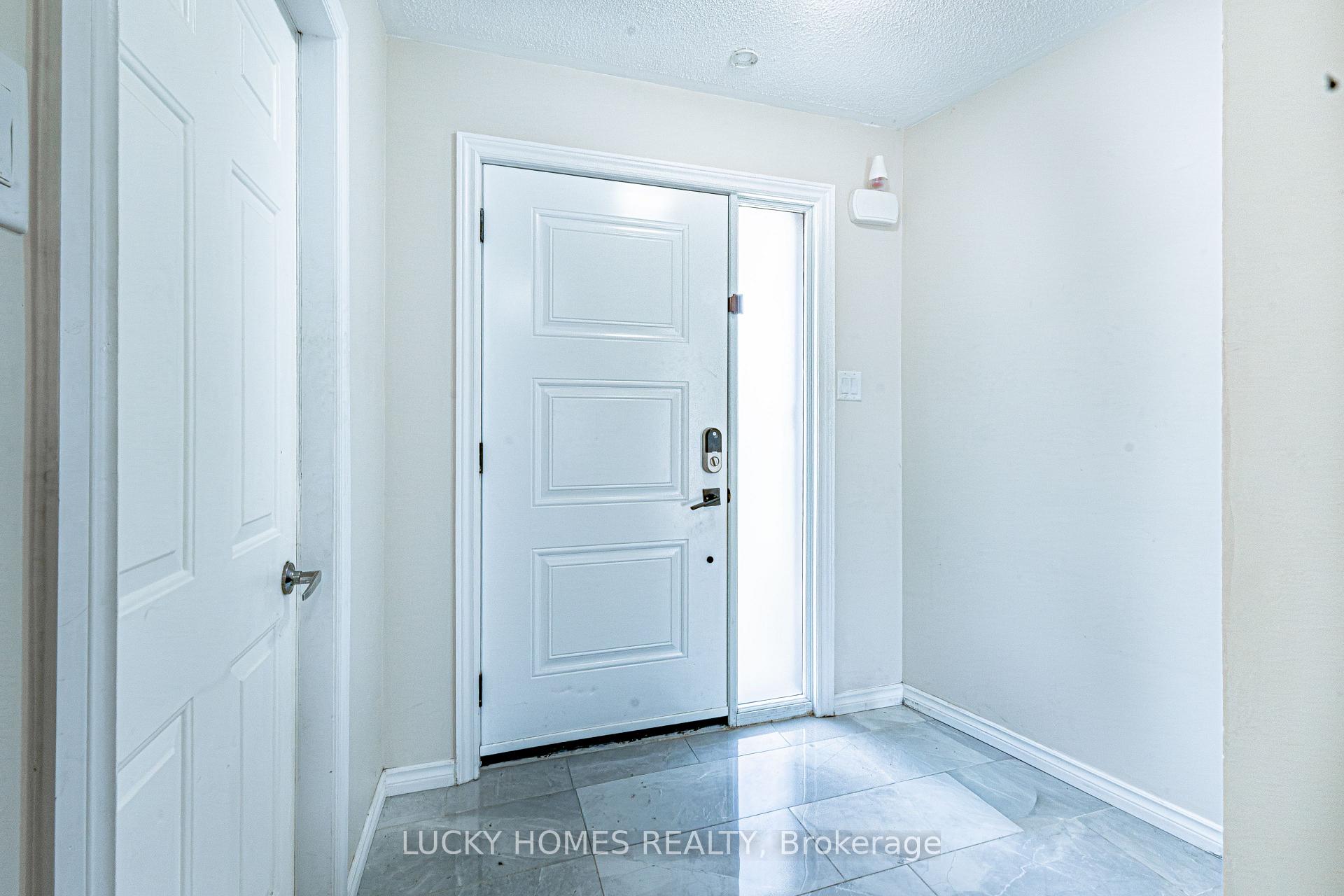 Photo 23 of 65 Lyfytt Crescent, Barrie, West Bayfield — HOMEH