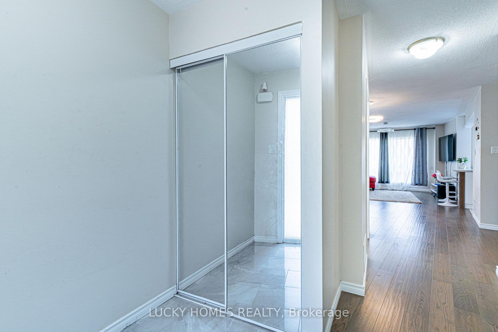 Photo 24 of 65 Lyfytt Crescent, Barrie, West Bayfield — HOMEH