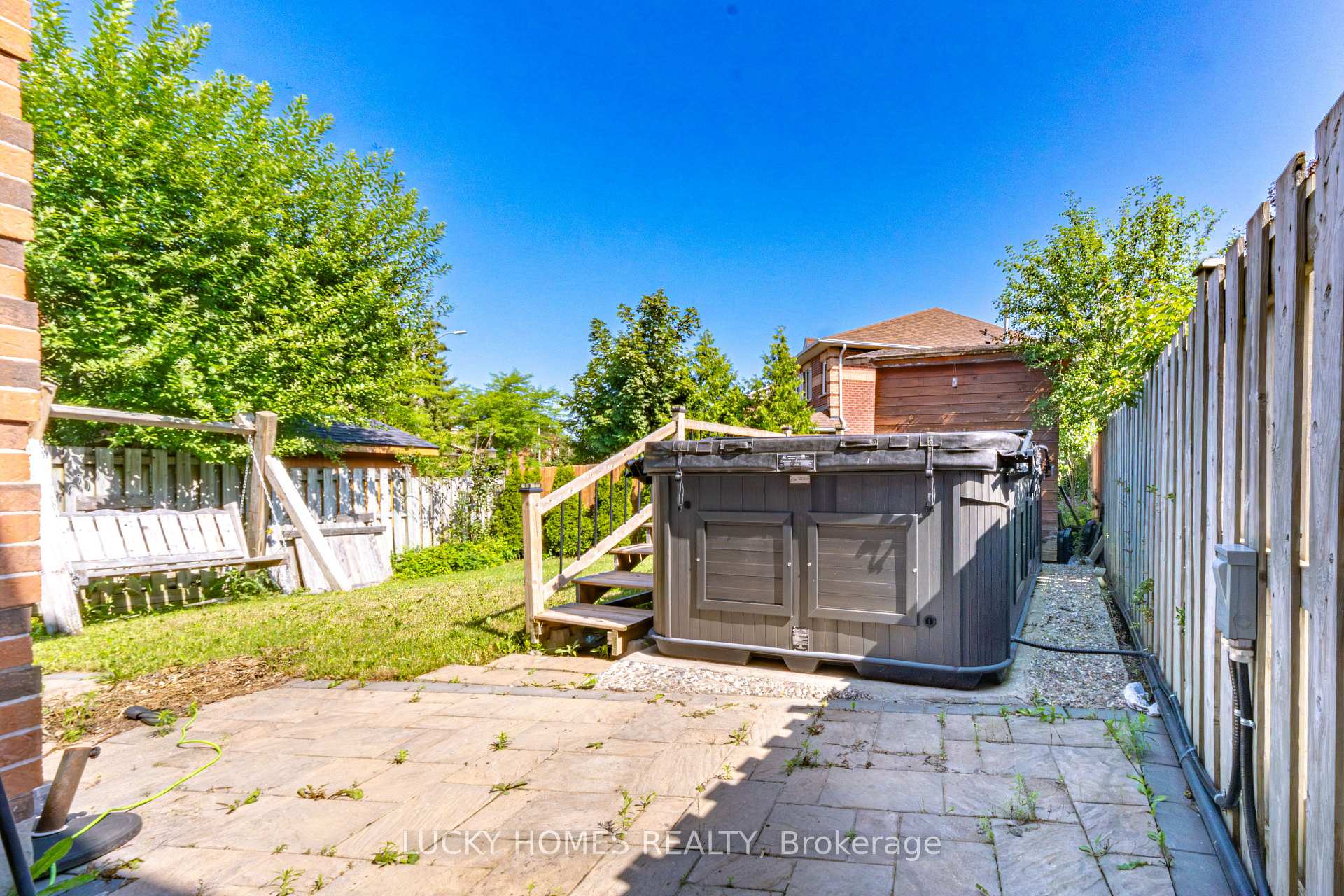 Photo 25 of 65 Lyfytt Crescent, Barrie, West Bayfield — HOMEH