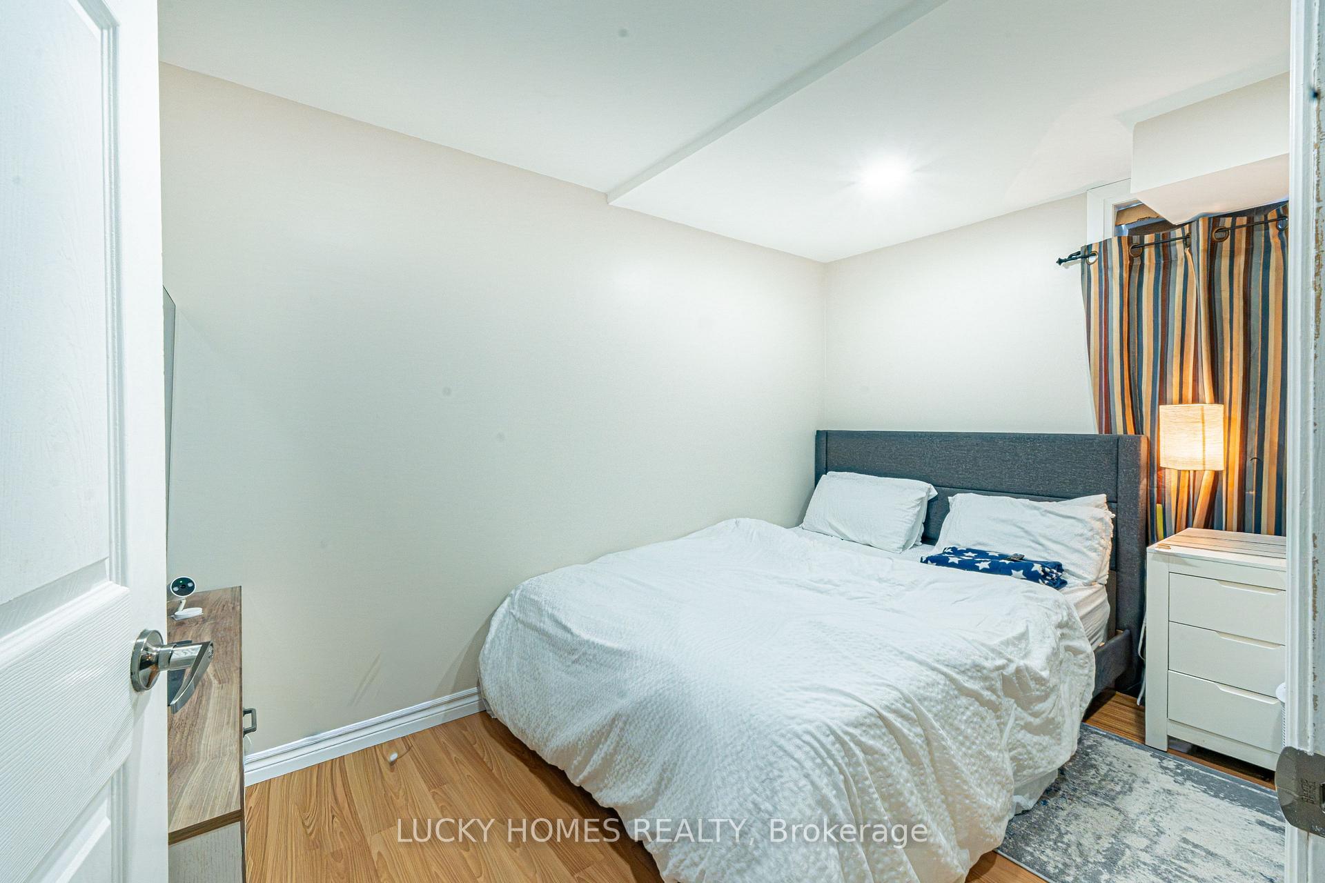 Photo 33 of 65 Lyfytt Crescent, Barrie, West Bayfield — HOMEH