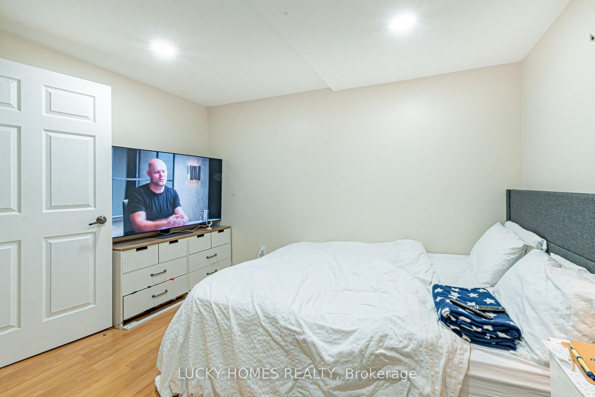 Photo 35 of 65 Lyfytt Crescent, Barrie, West Bayfield — HOMEH