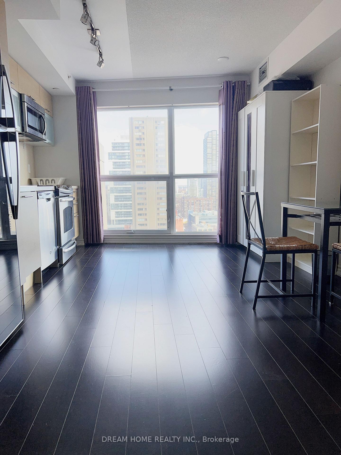 Photo 3 of Unit 1806, 386 Yonge Street, Toronto, Bay Street Corridor — HOMEH