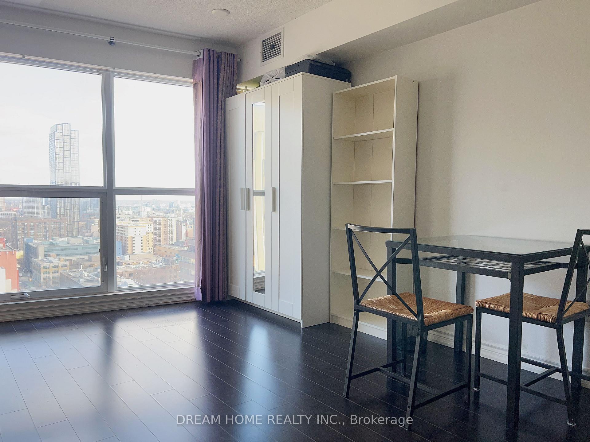Photo 4 of Unit 1806, 386 Yonge Street, Toronto, Bay Street Corridor — HOMEH
