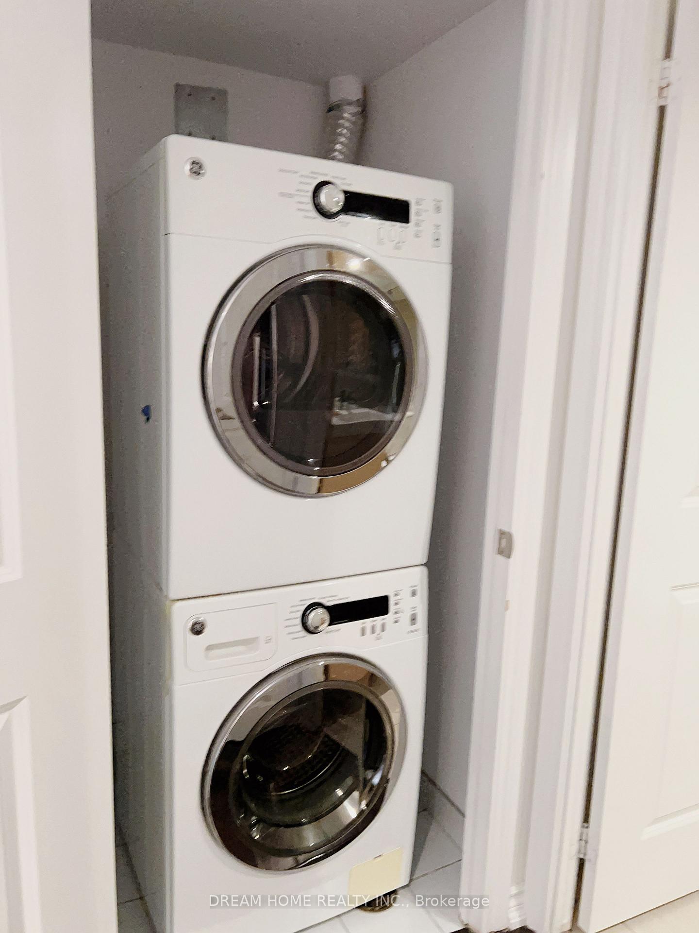 Photo 8 of Unit 1806, 386 Yonge Street, Toronto, Bay Street Corridor — HOMEH