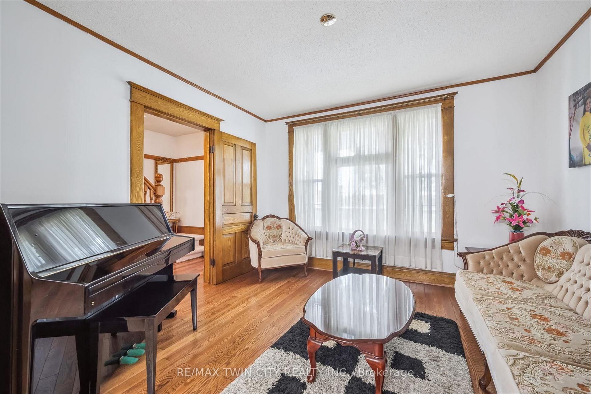 Photo 6 of 44 Walter Street, Kitchener, KW Hospital — HOMEH