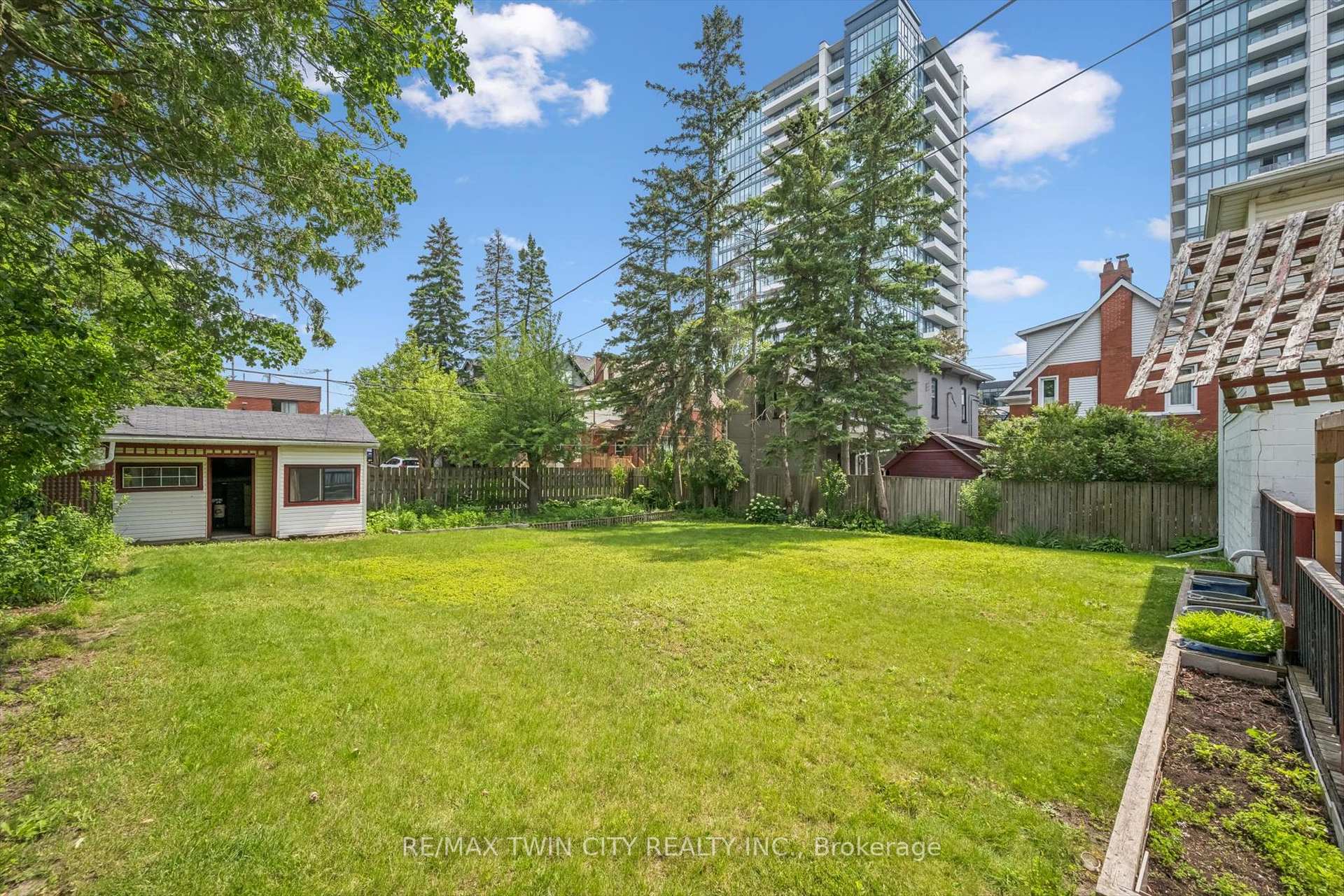 Photo 39 of 44 Walter Street, Kitchener, KW Hospital — HOMEH
