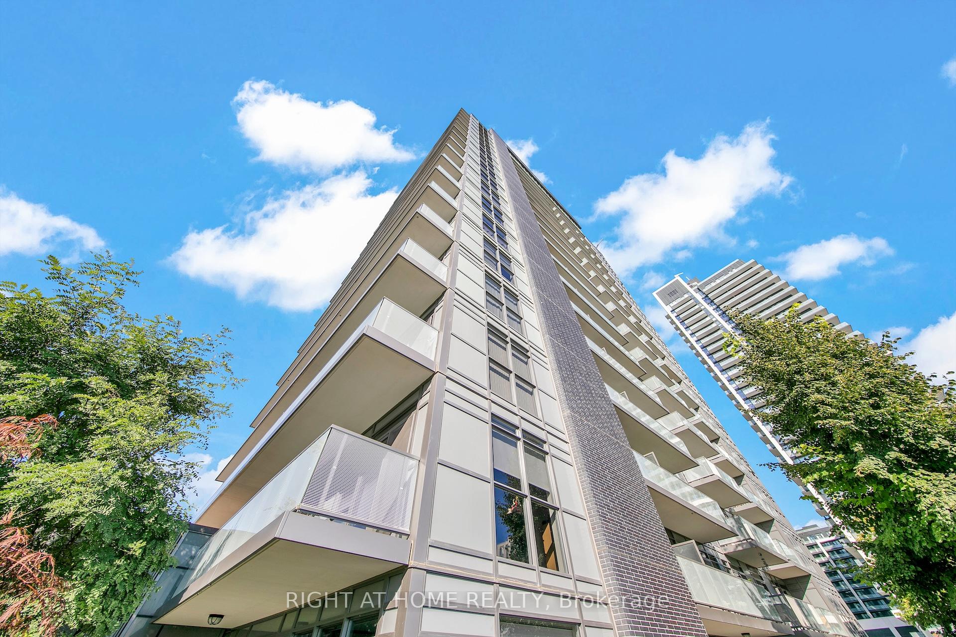 Photo 2 of Unit 903, 65 Oneida Crescent, Richmond Hill, Langstaff — HOMEH