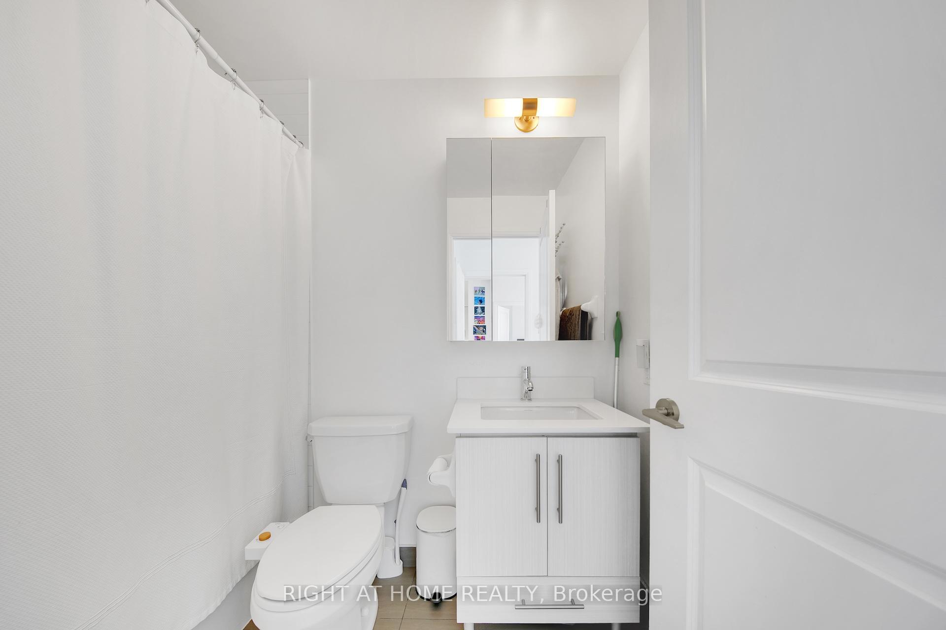 Photo 17 of Unit 903, 65 Oneida Crescent, Richmond Hill, Langstaff — HOMEH