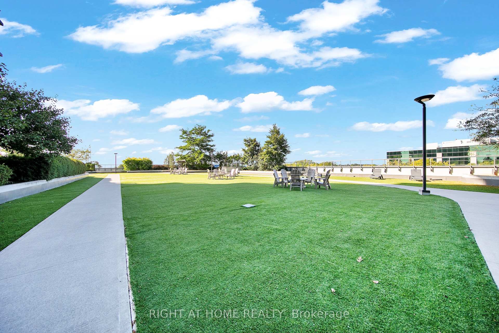 Photo 23 of Unit 903, 65 Oneida Crescent, Richmond Hill, Langstaff — HOMEH