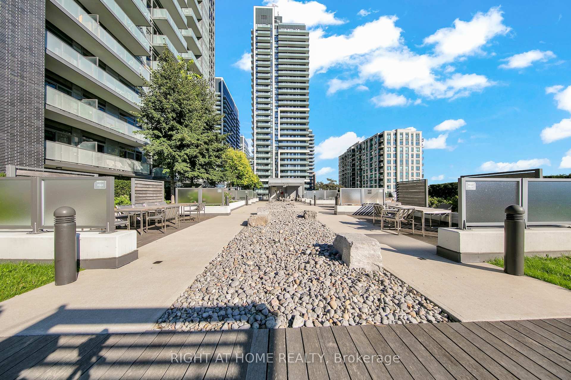 Photo 28 of Unit 903, 65 Oneida Crescent, Richmond Hill, Langstaff — HOMEH
