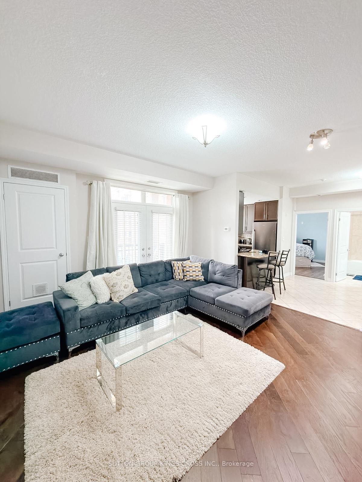Photo 5 of Unit 320, 5327 Upper Middle Road, Burlington, Orchard — HOMEH