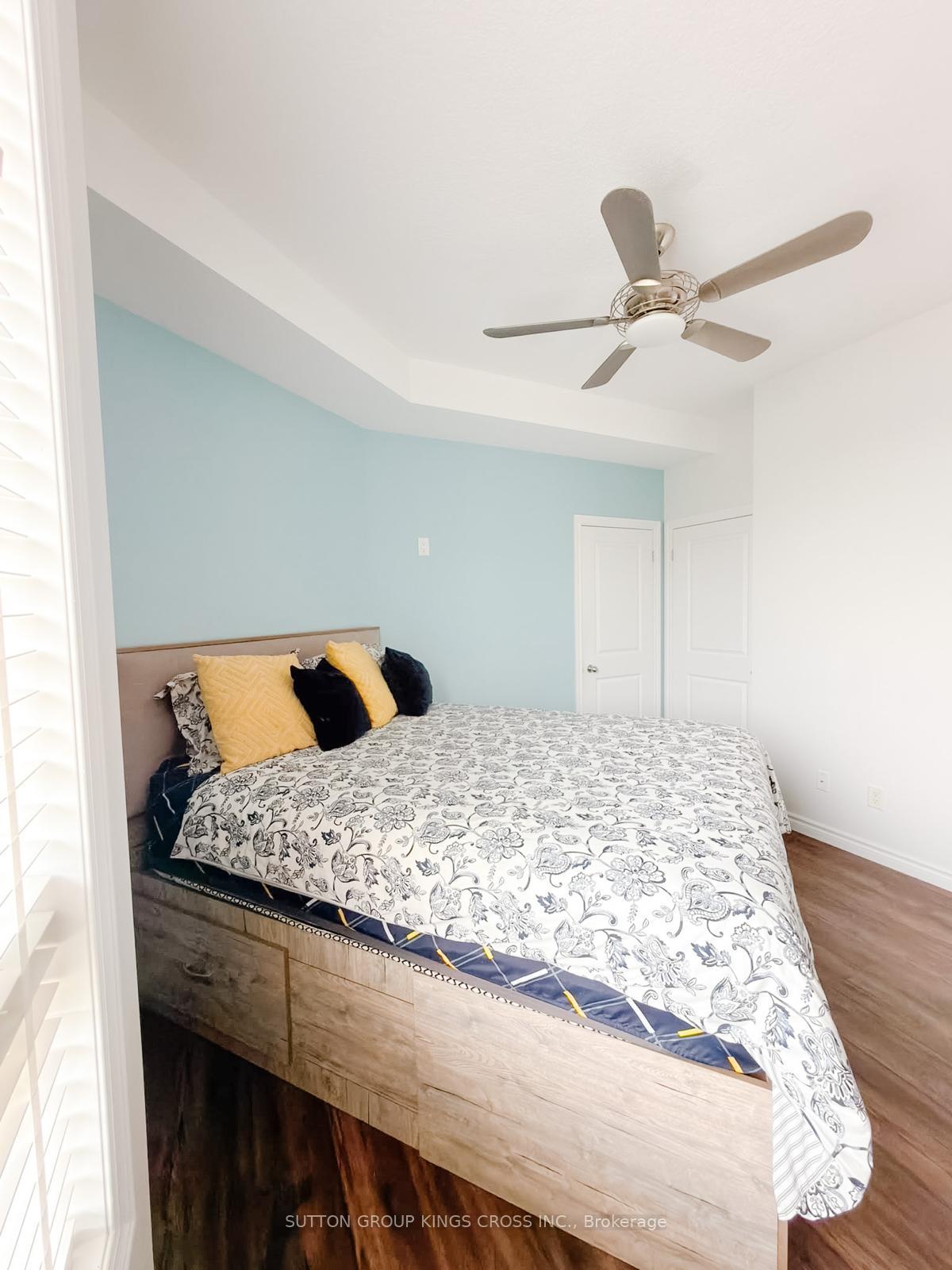 Photo 15 of Unit 320, 5327 Upper Middle Road, Burlington, Orchard — HOMEH