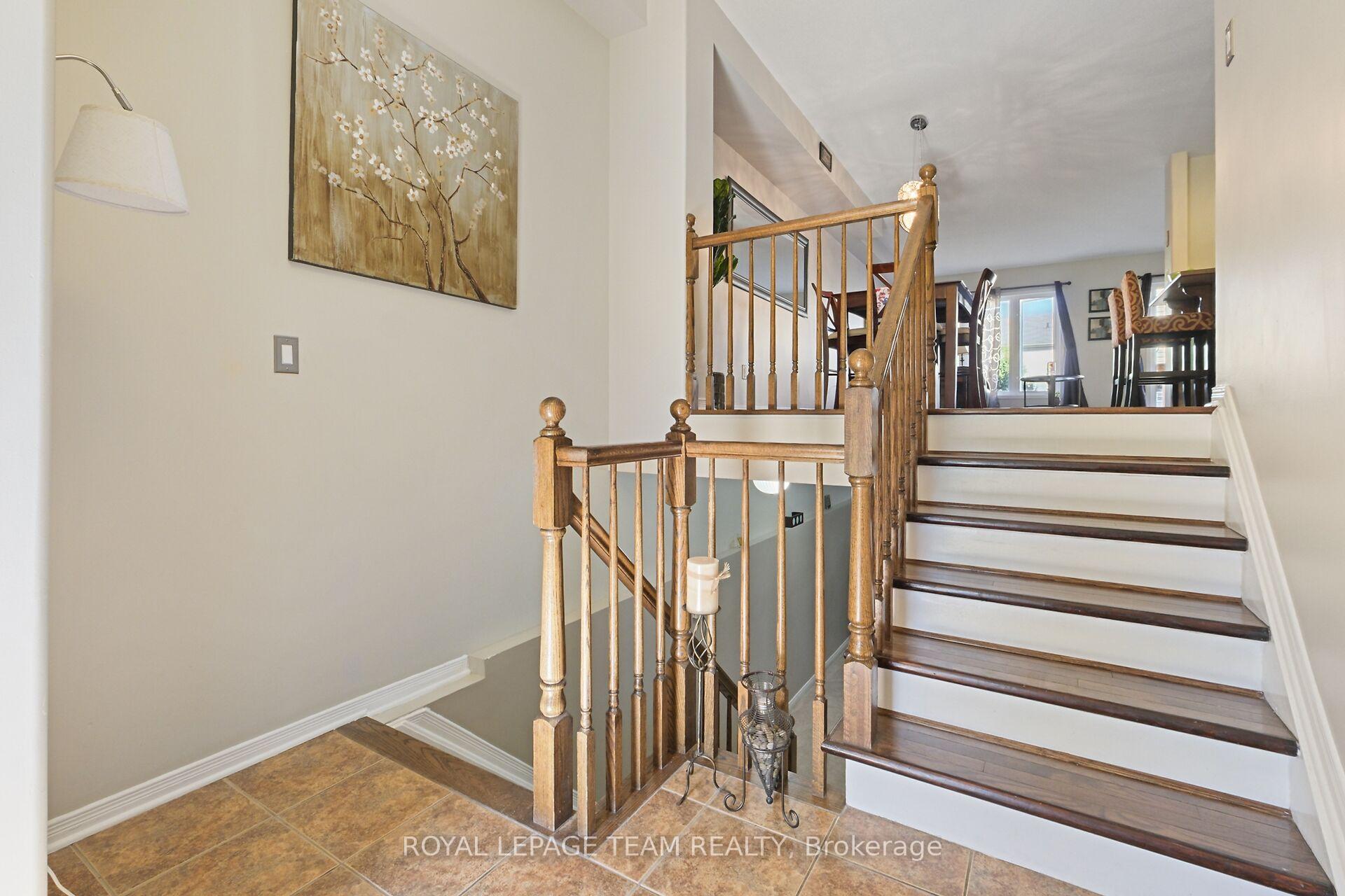 Photo 6 of 215 Parkrose Private, Ottawa, Chatelaine Village — HOMEH