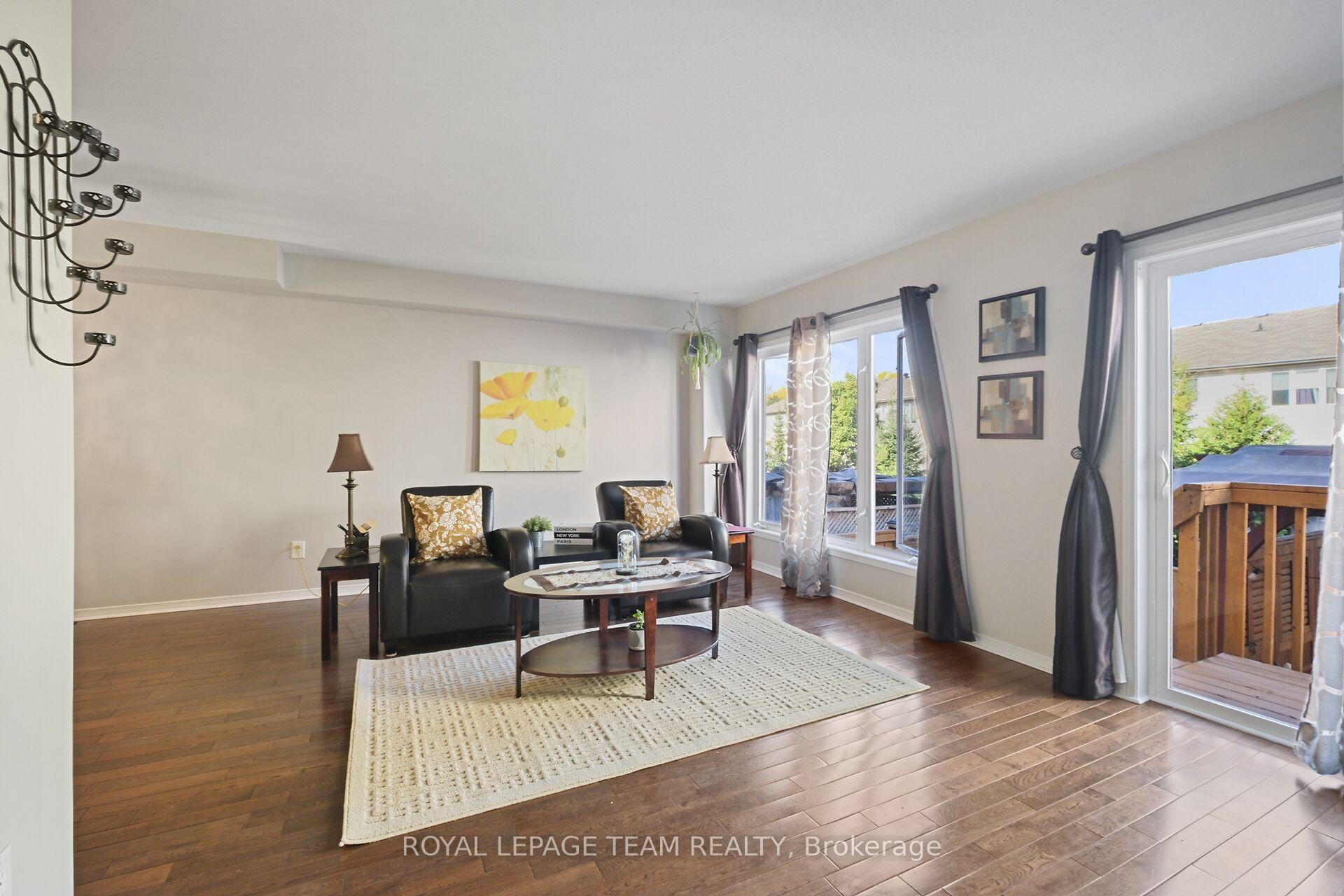 Photo 16 of 215 Parkrose Private, Ottawa, Chatelaine Village — HOMEH