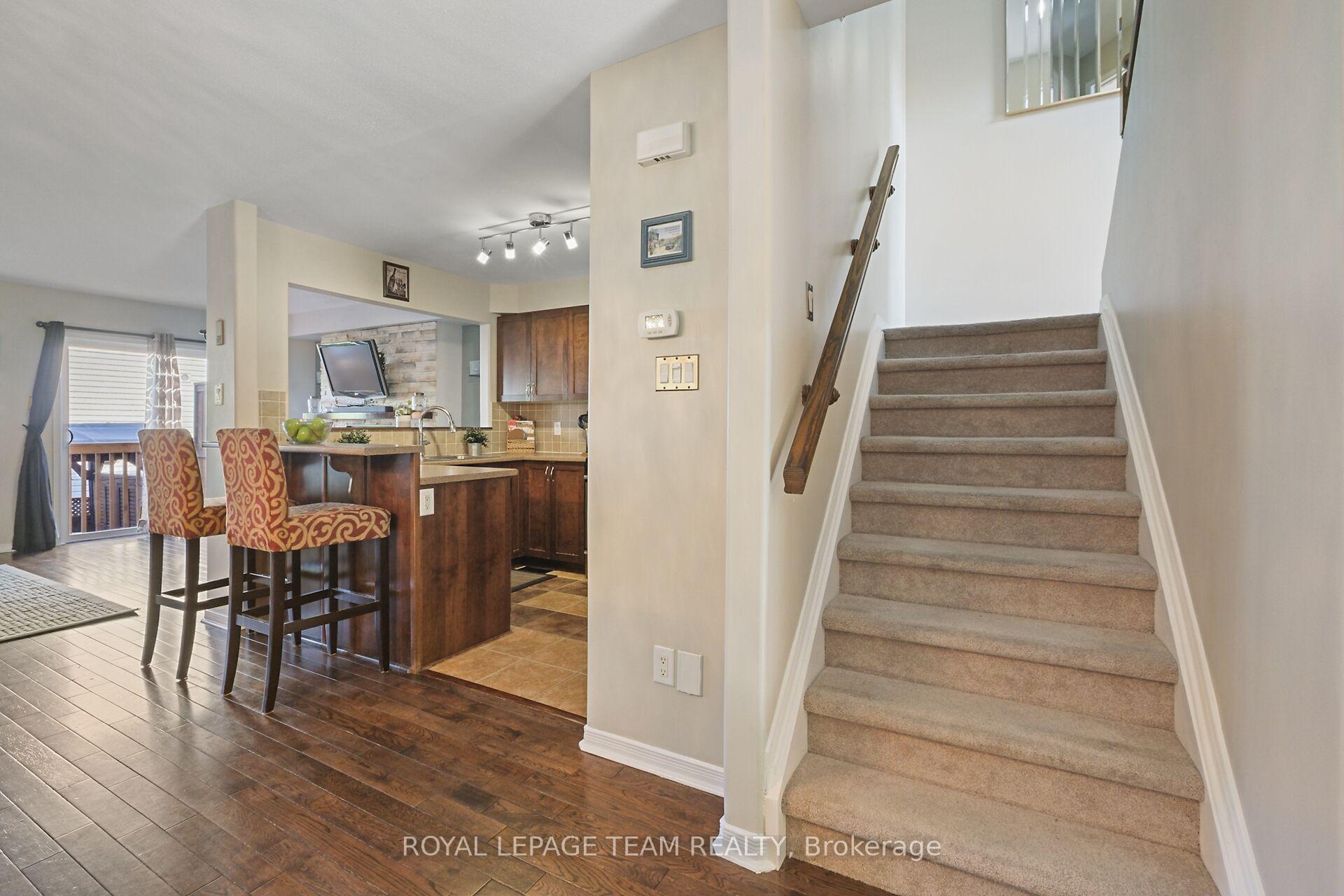 Photo 18 of 215 Parkrose Private, Ottawa, Chatelaine Village — HOMEH