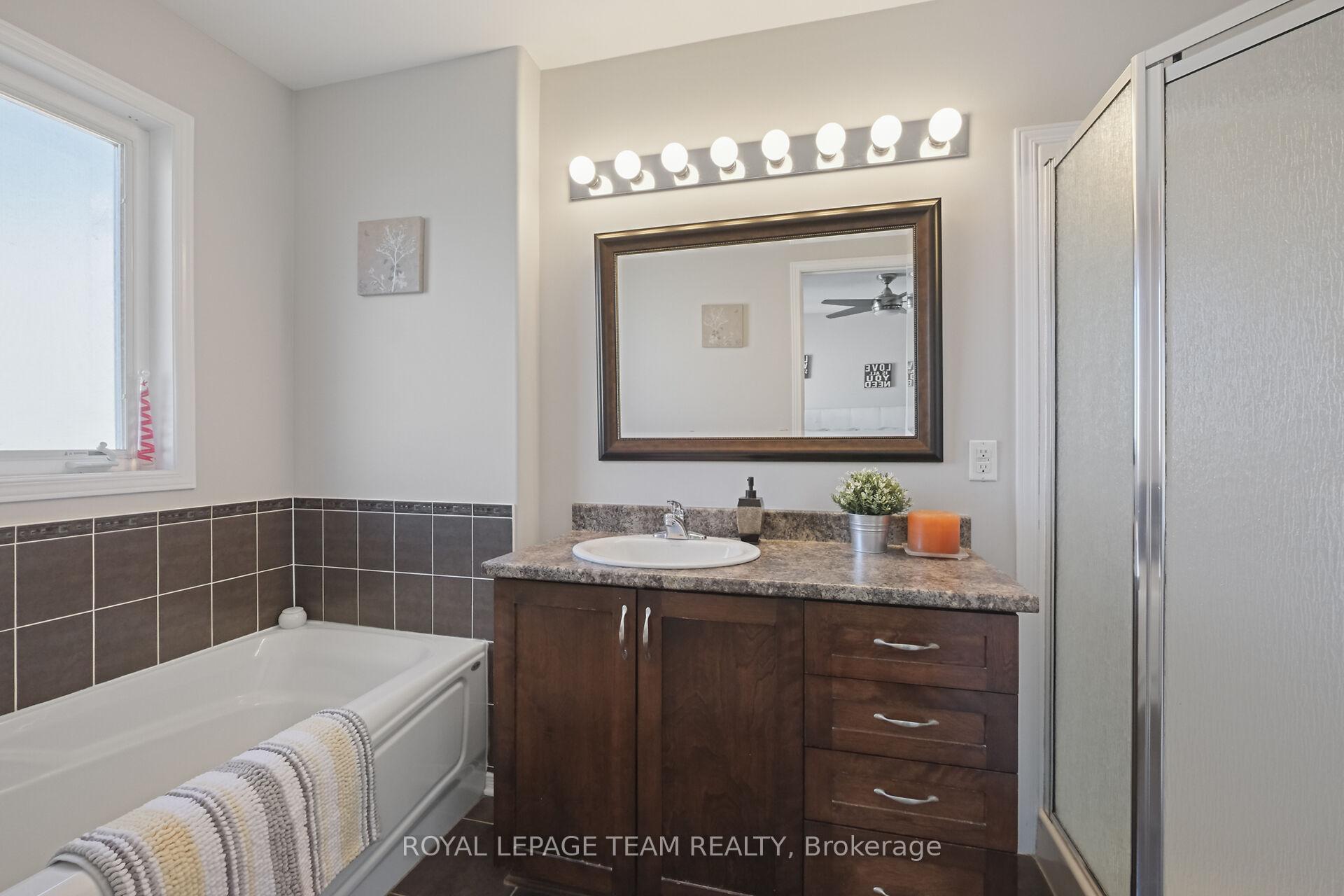 Photo 22 of 215 Parkrose Private, Ottawa, Chatelaine Village — HOMEH