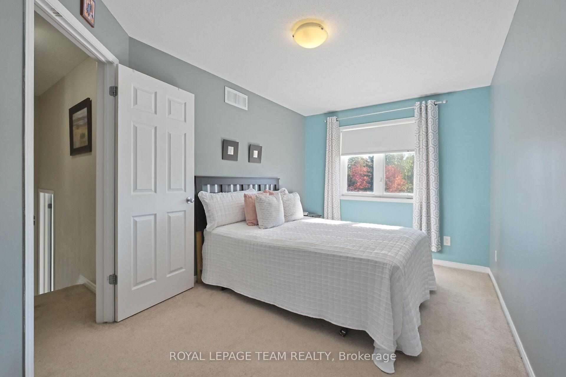 Photo 23 of 215 Parkrose Private, Ottawa, Chatelaine Village — HOMEH