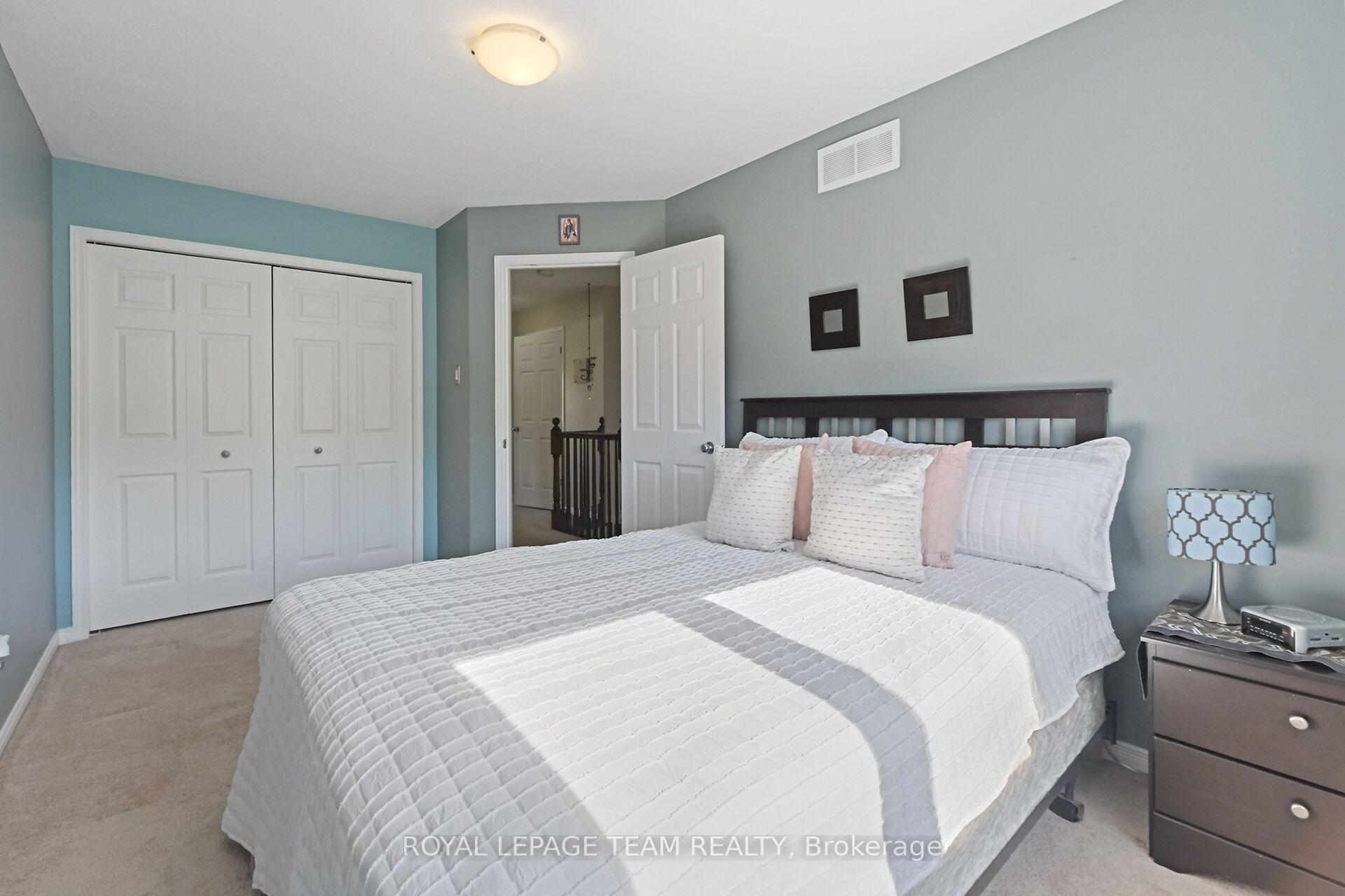 Photo 24 of 215 Parkrose Private, Ottawa, Chatelaine Village — HOMEH