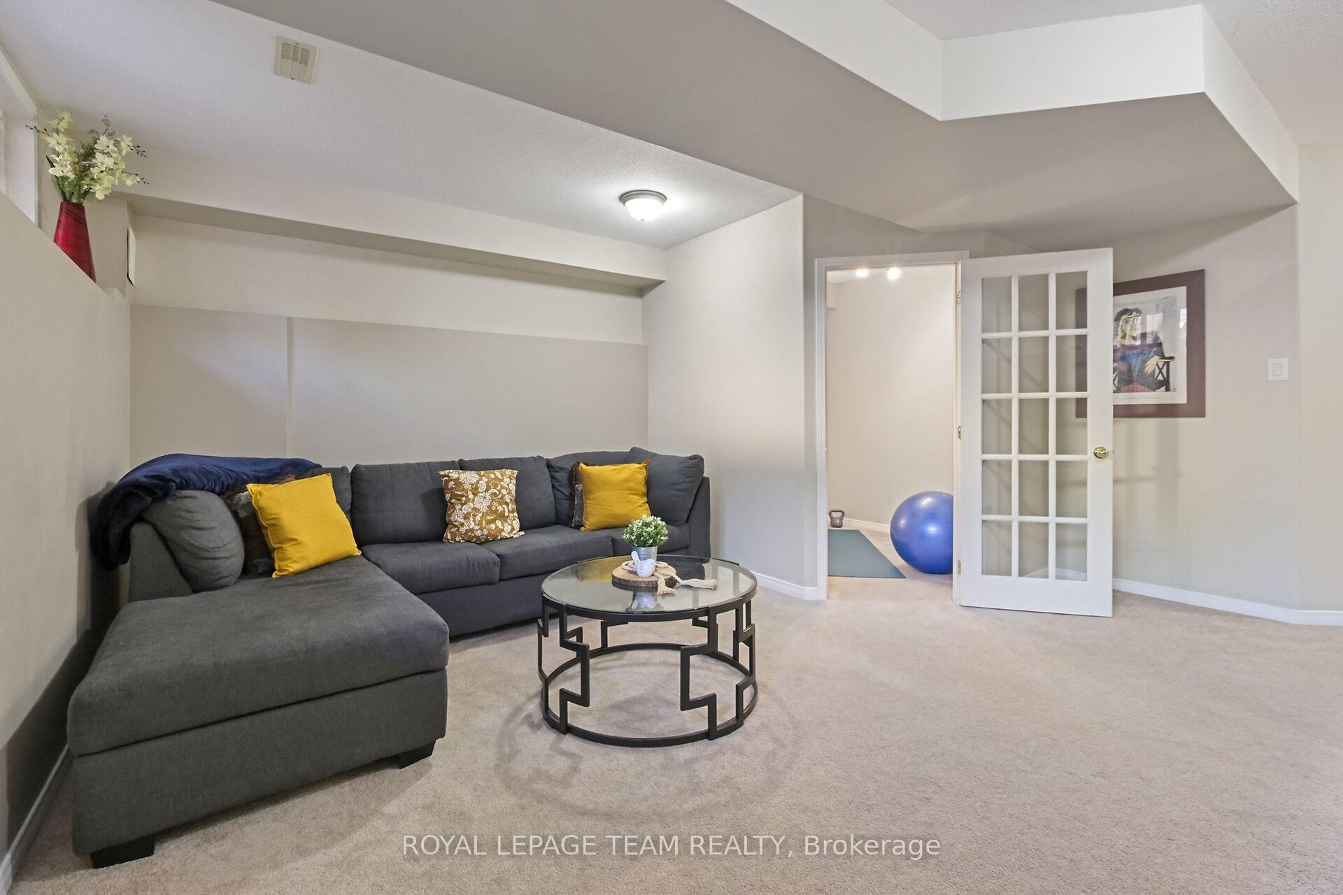 Photo 32 of 215 Parkrose Private, Ottawa, Chatelaine Village — HOMEH