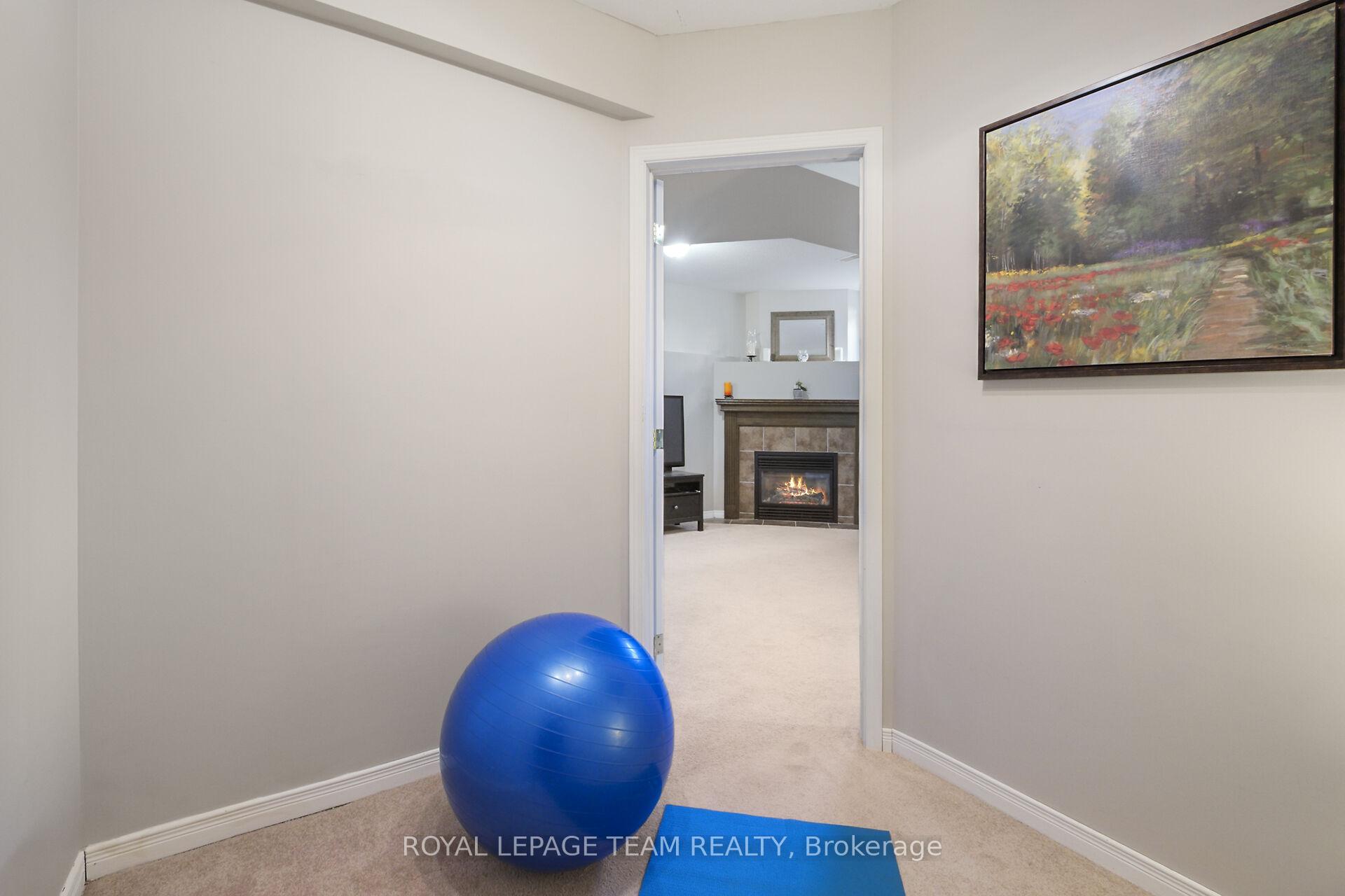 Photo 35 of 215 Parkrose Private, Ottawa, Chatelaine Village — HOMEH