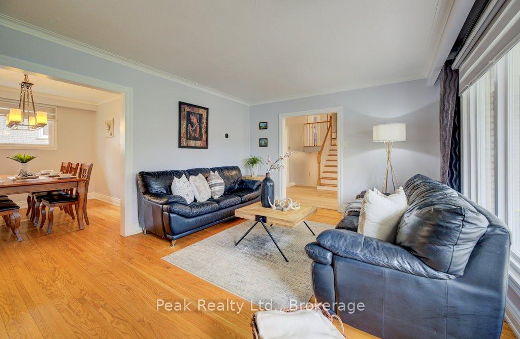 Photo 12 of 2235 Waycross Crescent, Mississauga, Sheridan — HOMEH