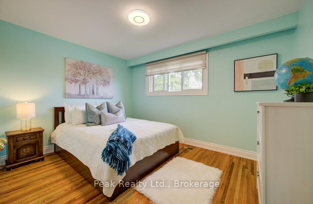 Photo 22 of 2235 Waycross Crescent, Mississauga, Sheridan — HOMEH