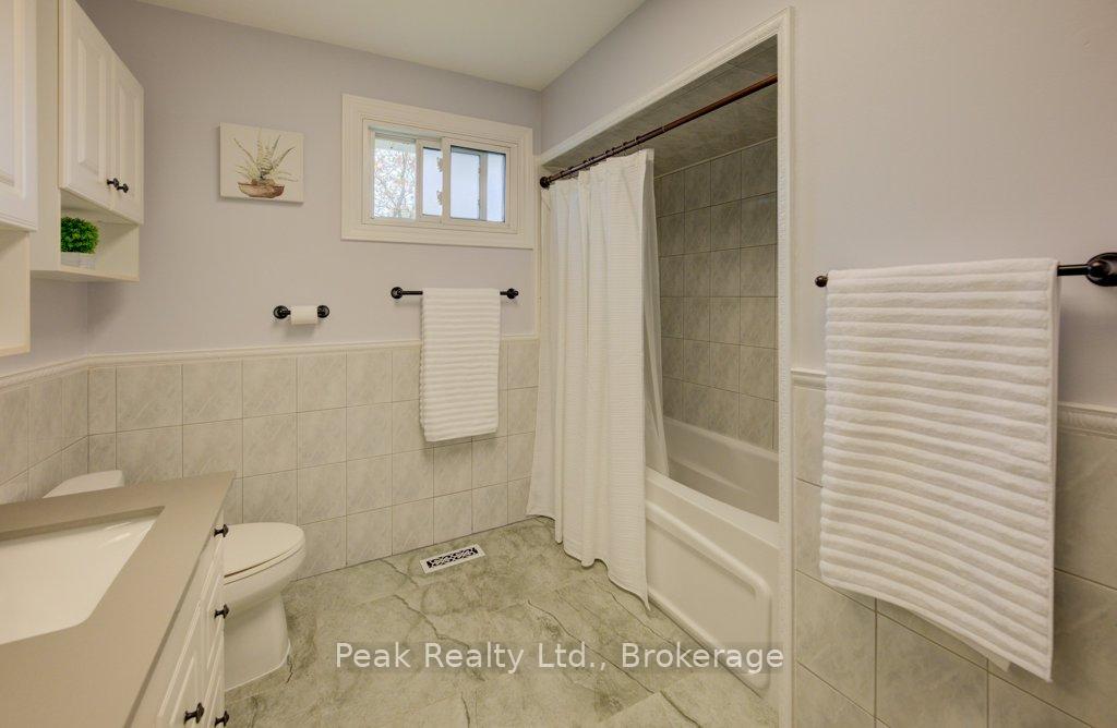 Photo 24 of 2235 Waycross Crescent, Mississauga, Sheridan — HOMEH