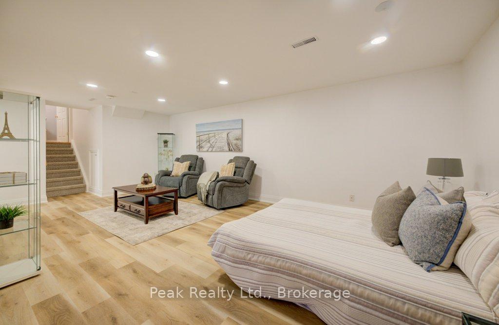 Photo 27 of 2235 Waycross Crescent, Mississauga, Sheridan — HOMEH